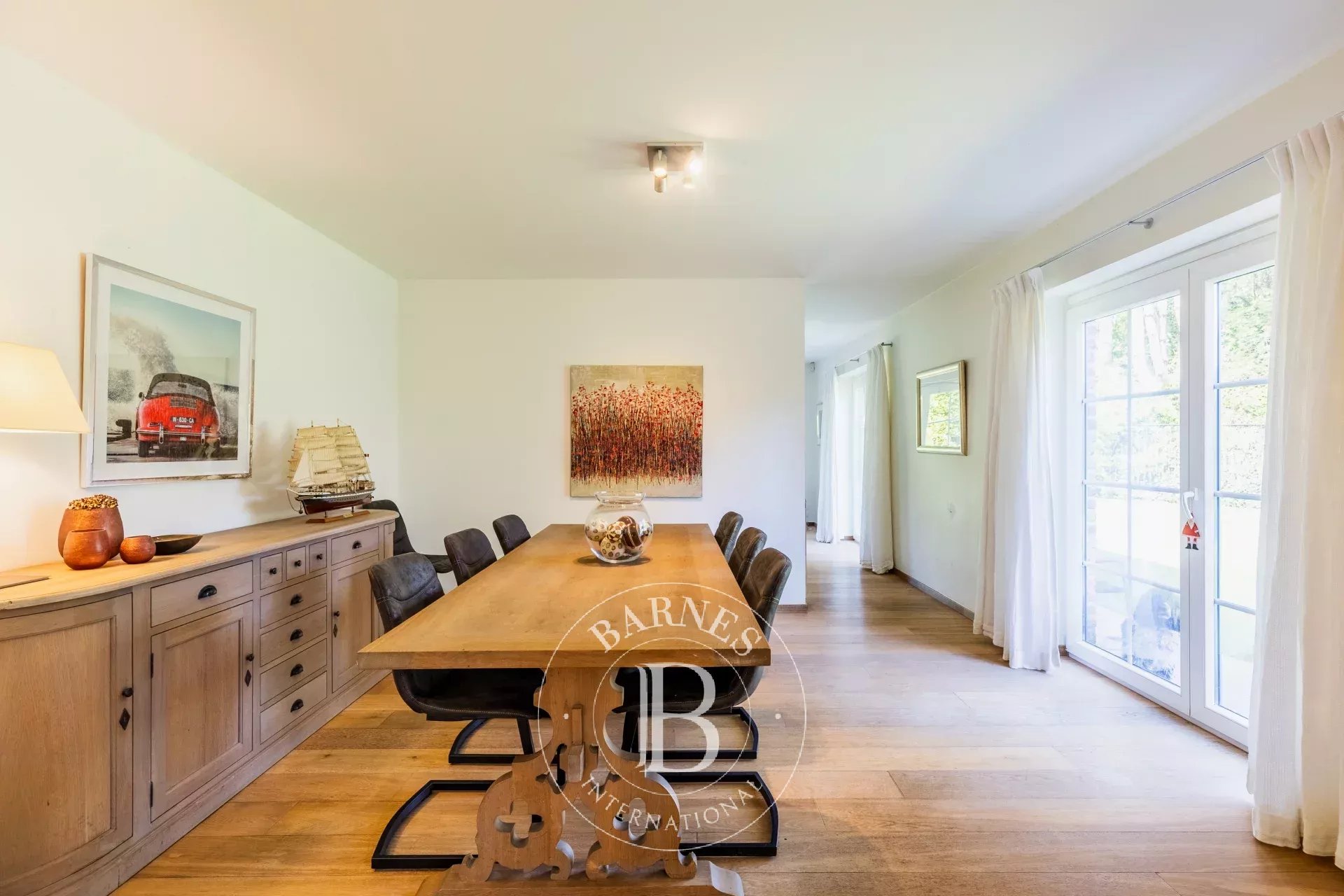 Charming 2012 villa in a quiet neighborhood
