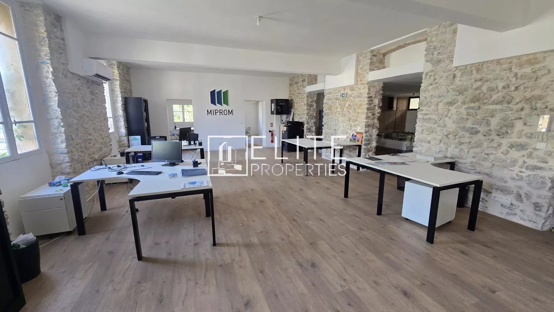 LOCAL COMMERCIAL 3 PIÈCES 119m² – MOUGINS - Photo 5