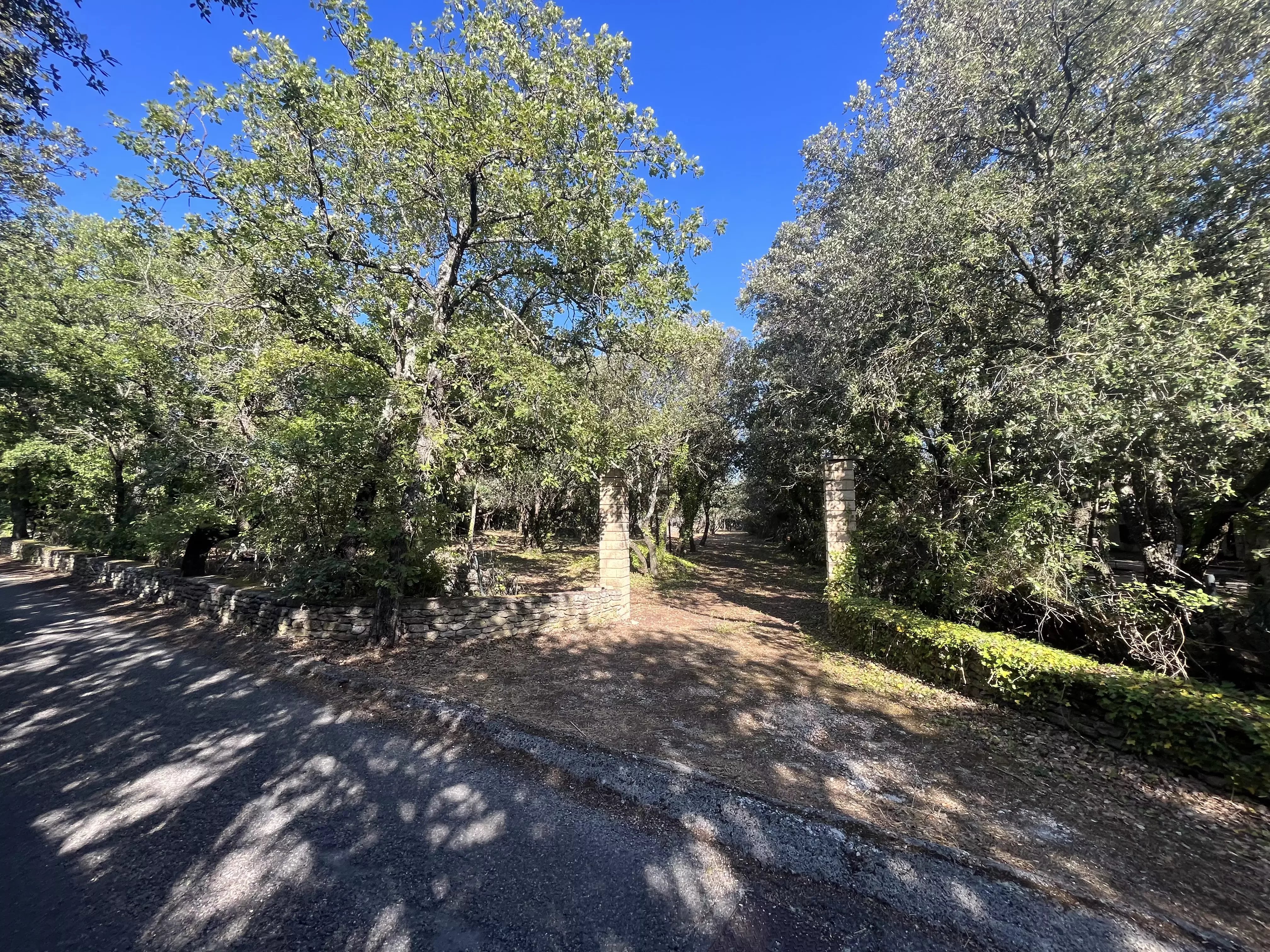 Terrain à bâtir à Cabrières-d'Avignon