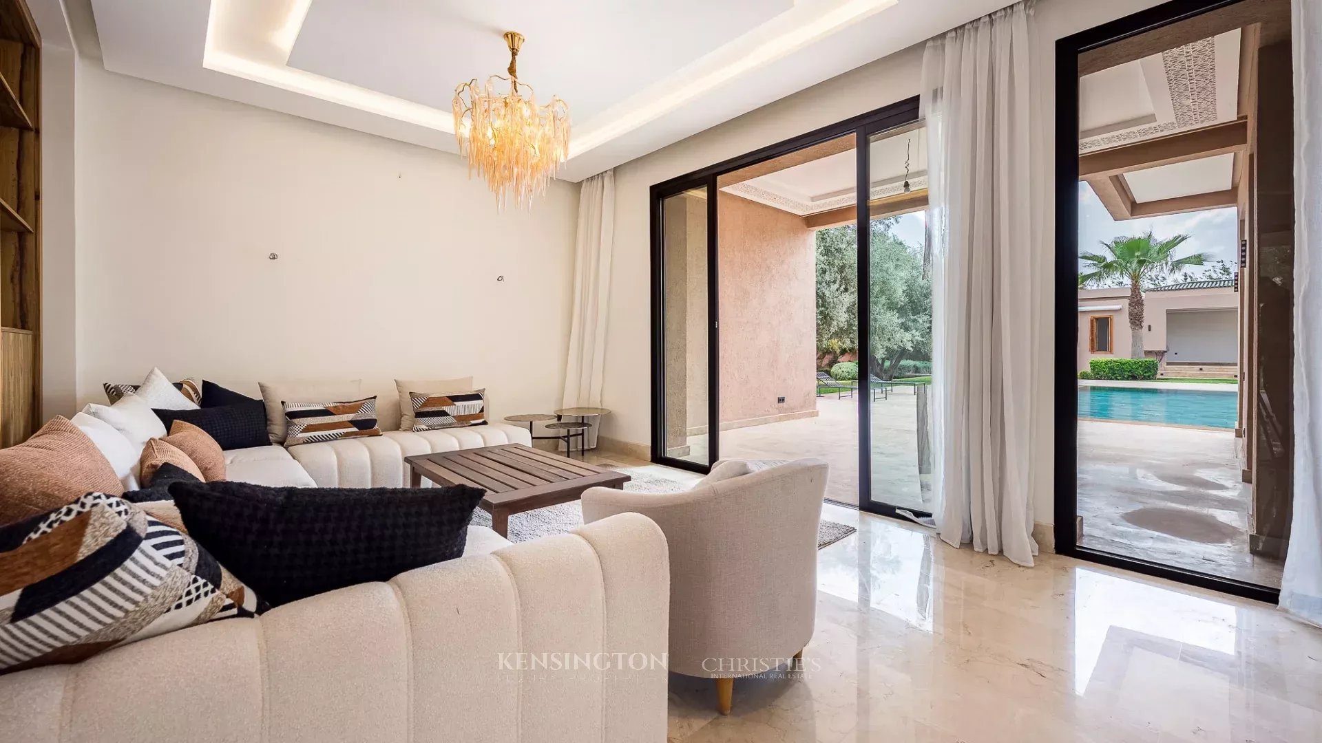 6 Bedroom Villa/Townhouse's Image 20