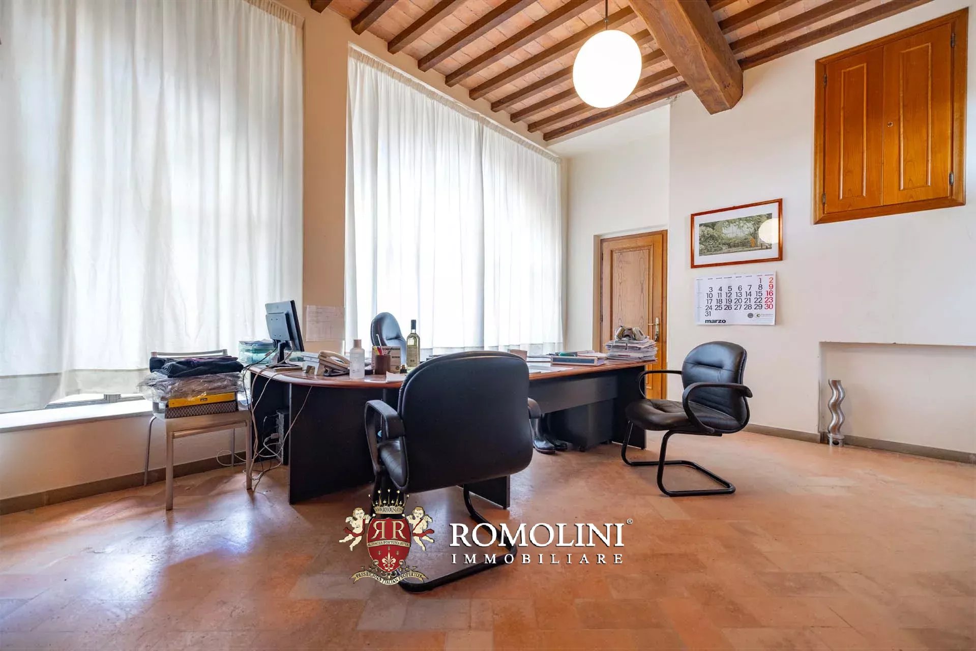 35 Bedroom Vineyard's Image 99