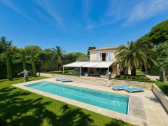 Cap d’Antibes — West Side Elegant Villa in a Private Gated Estate — photo 3 of 6