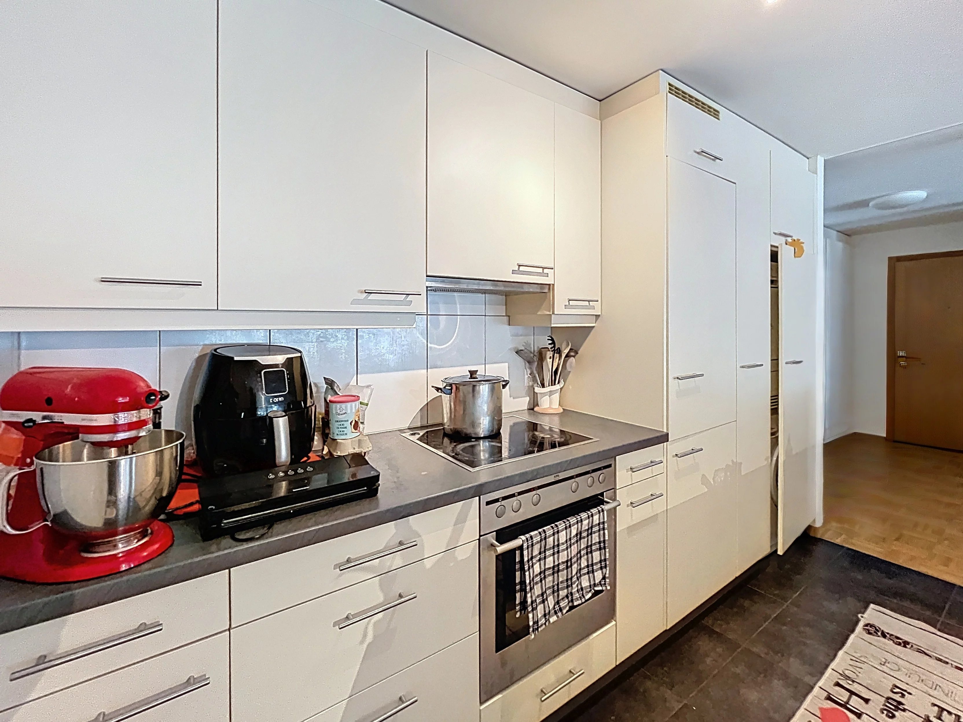Grand appartement familial de 4 pièces avec vue dégagée à Sierre - Photo 3