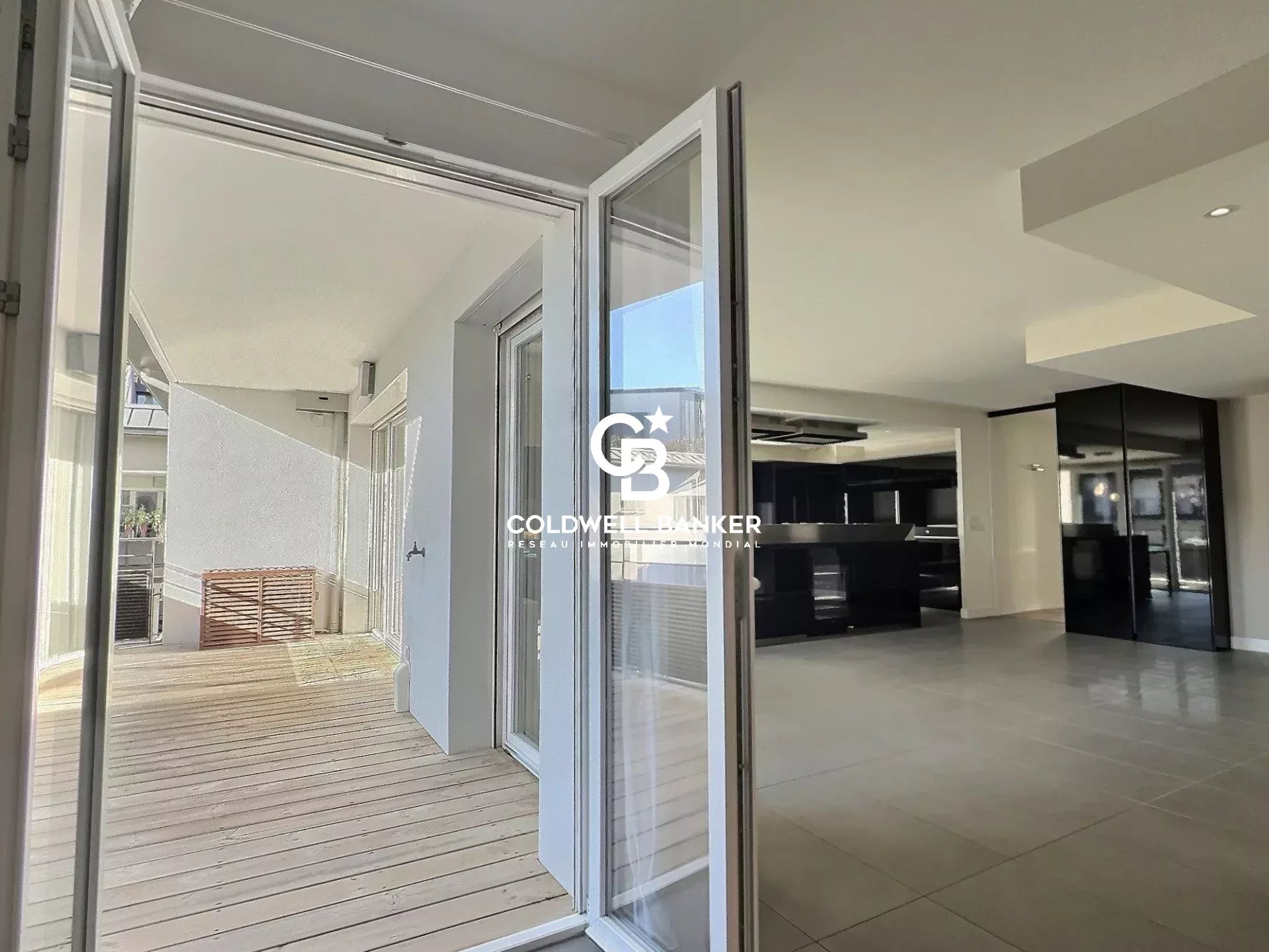 Agence immobilière de Silver Coast Int. Realty