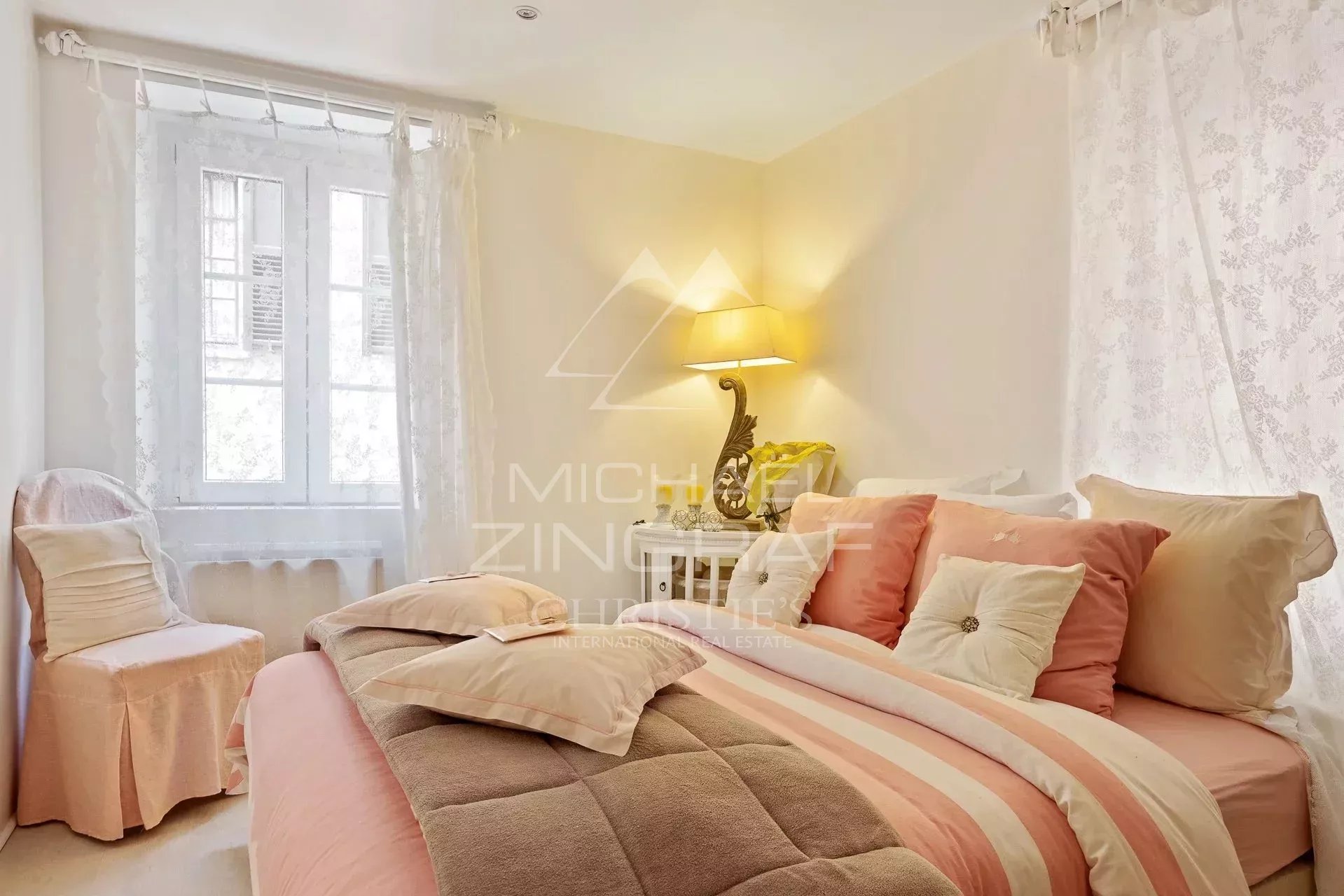 2 Bedroom Apartment/Flat's Image 5