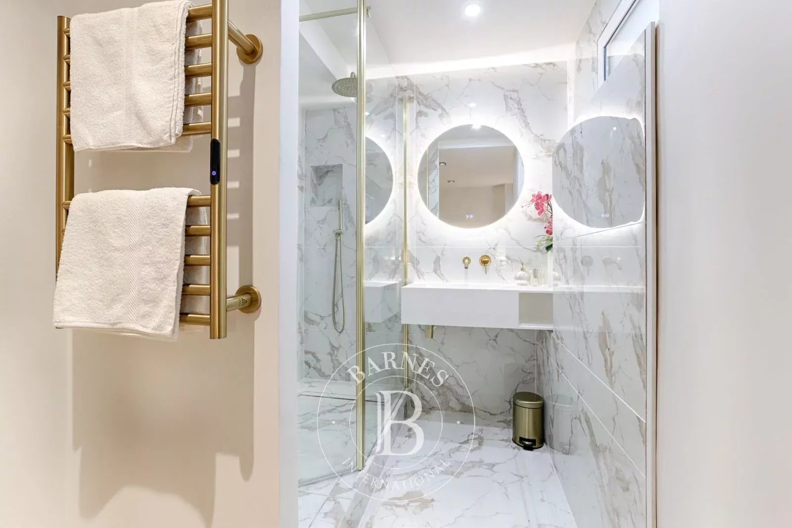 Daire Paris 8ème - picture 18