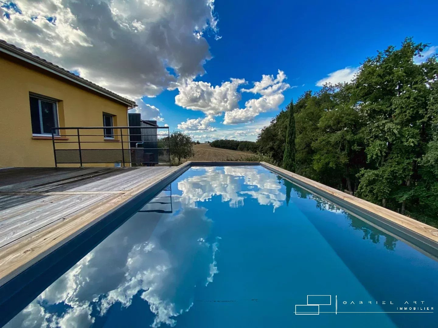 Agence immobilière de 