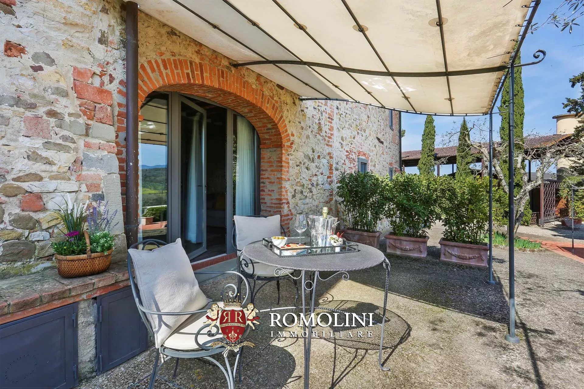 25 Bedroom Vineyard's Image 89
