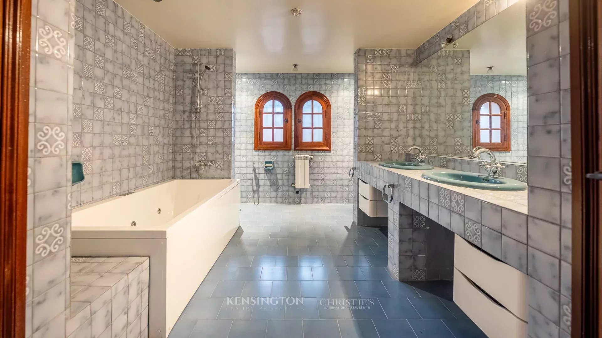 4 Bedroom Villa/Townhouse's Image 19