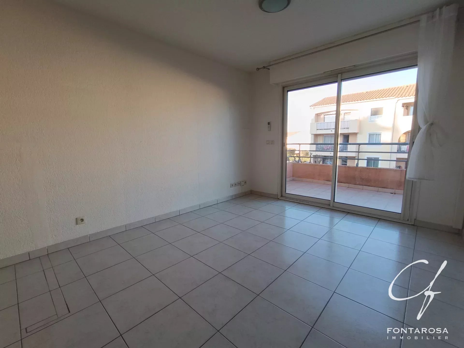 APPARTEMENT 2 PIECES FREJUS PLAGE