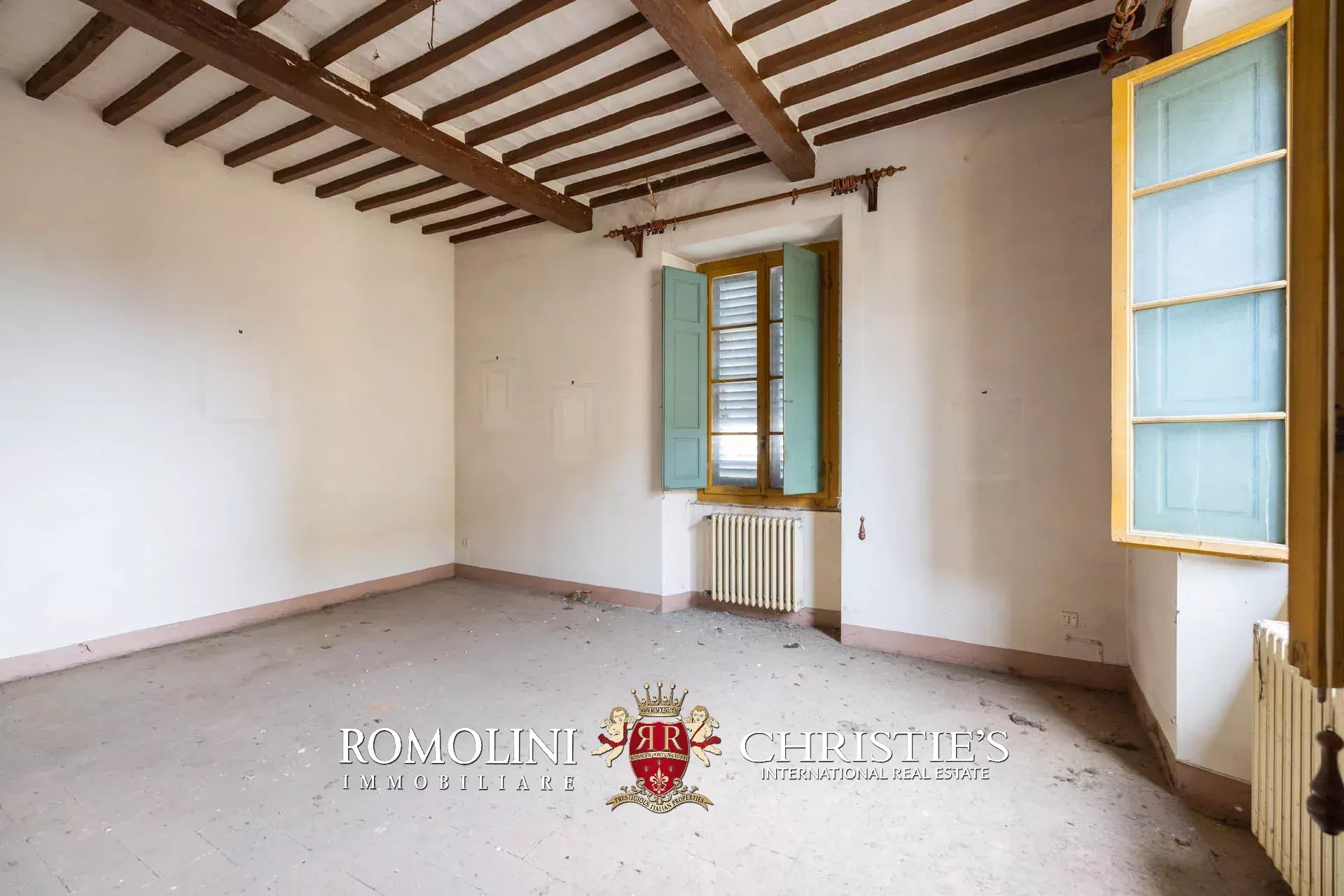 8 Bedroom Villa/Townhouse's Image 28
