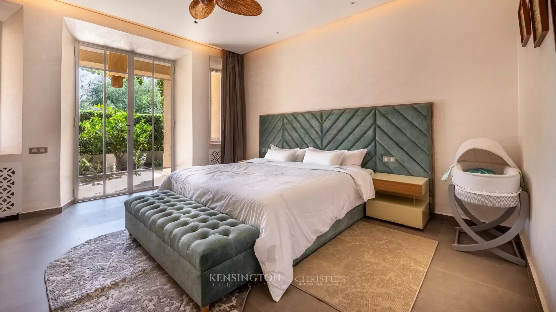 6 Bedroom Villa/Townhouse's Image 11