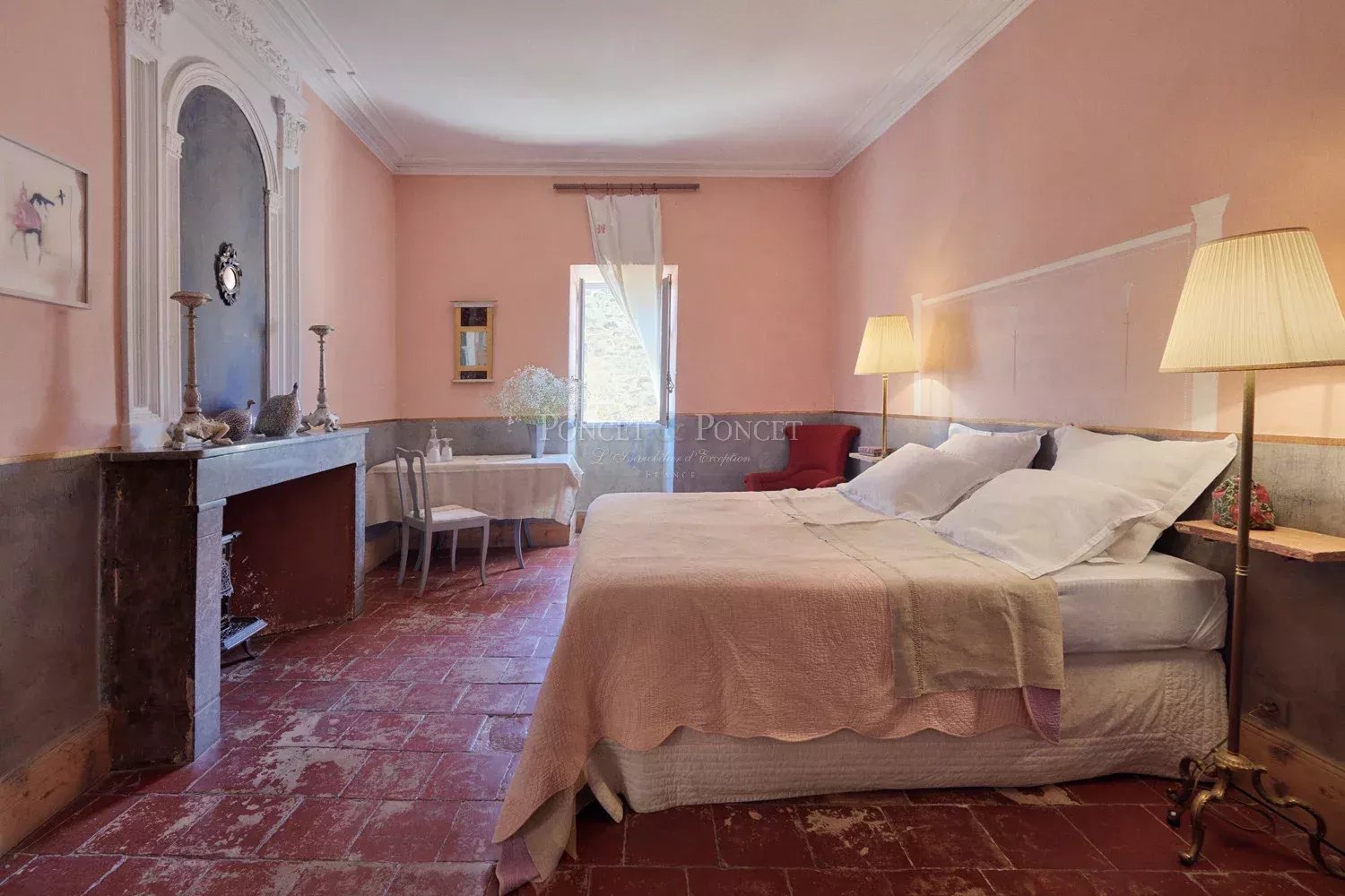 11 Bedroom Villa/Townhouse's Image 9