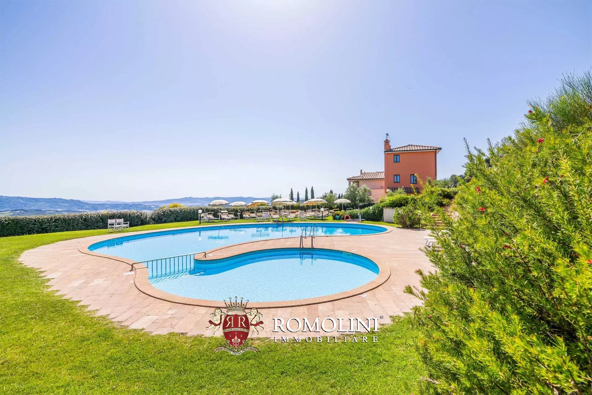 31 Bedroom Villa/Townhouse's Image 9
