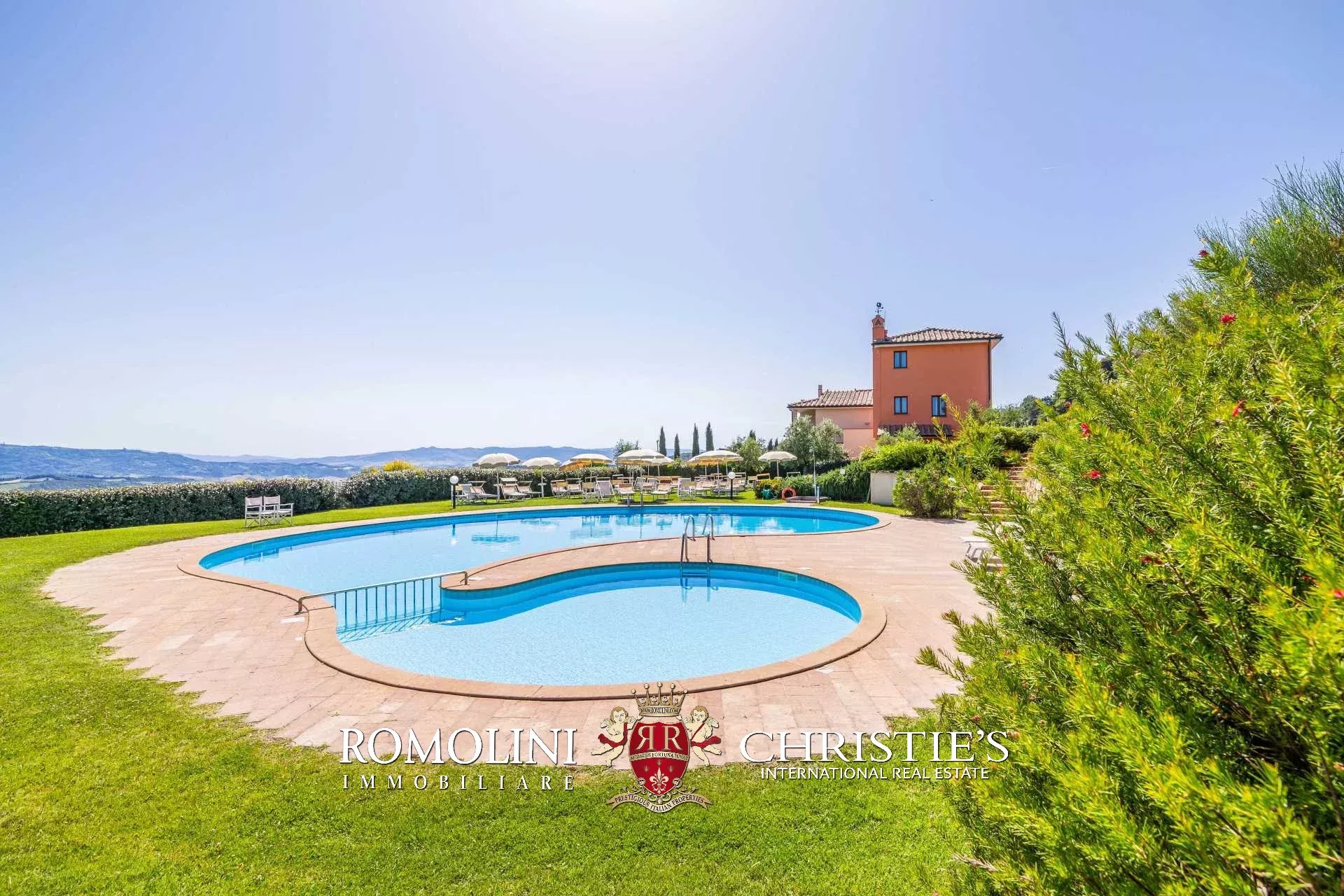 31 Bedroom Villa/Townhouse's Image 9