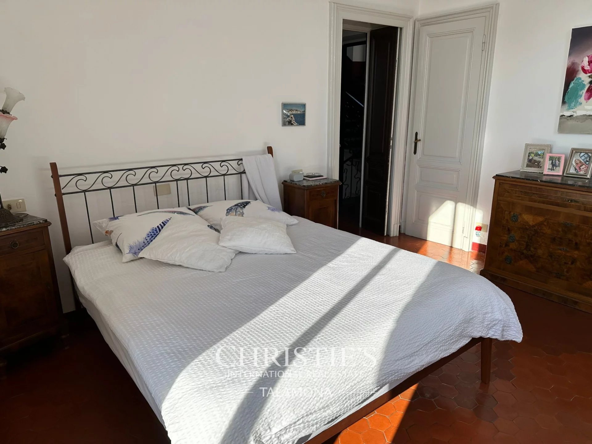 4 Bedroom Villa/Townhouse's Image 12