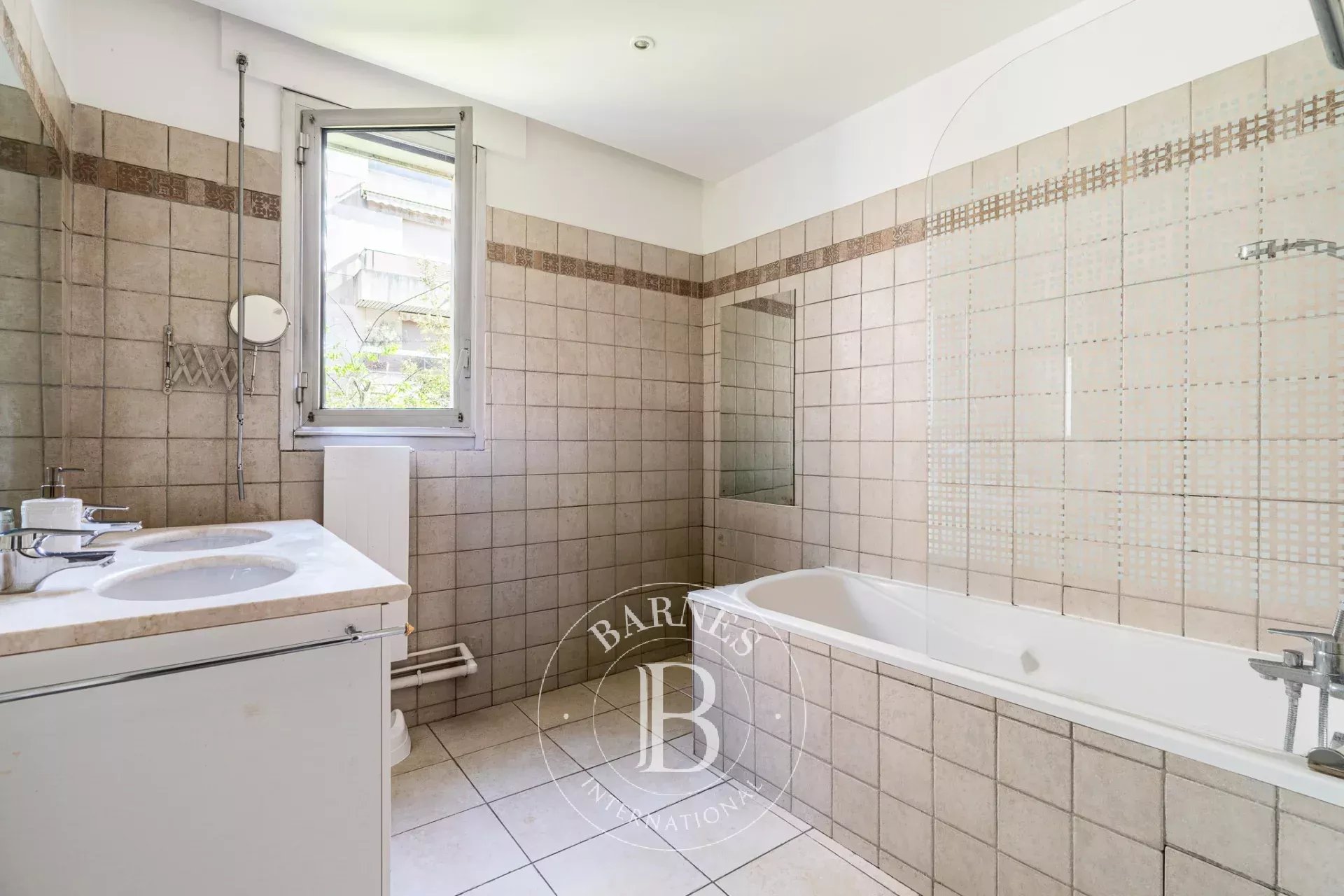 Neuilly-sur-Seine  - Apartment 3 Bedrooms - picture 11