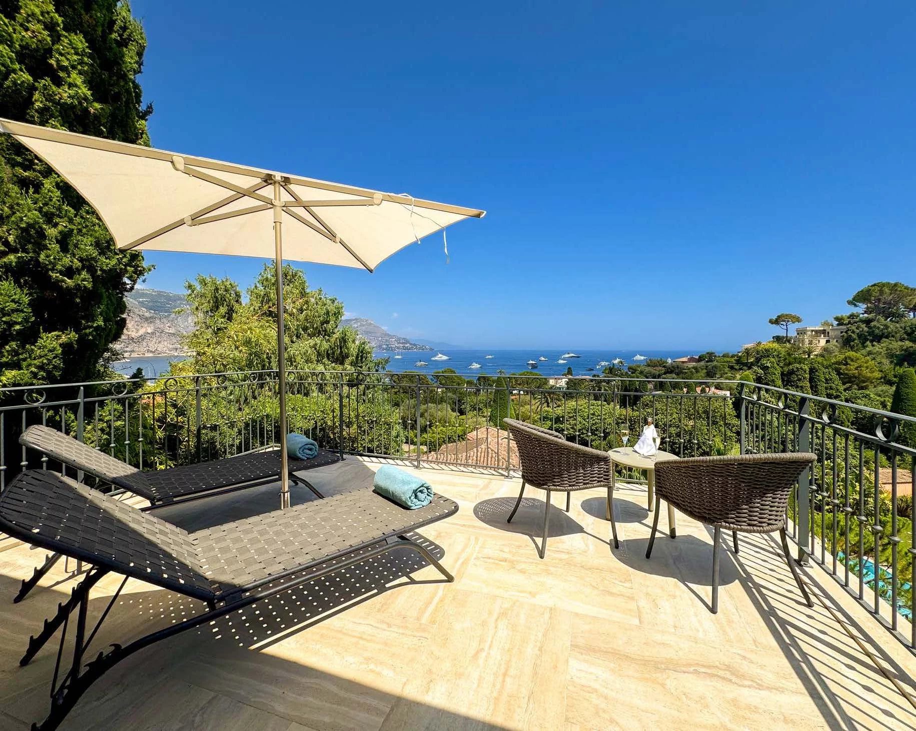 Villa Aurora - Renovated sea-view villa with heated pool