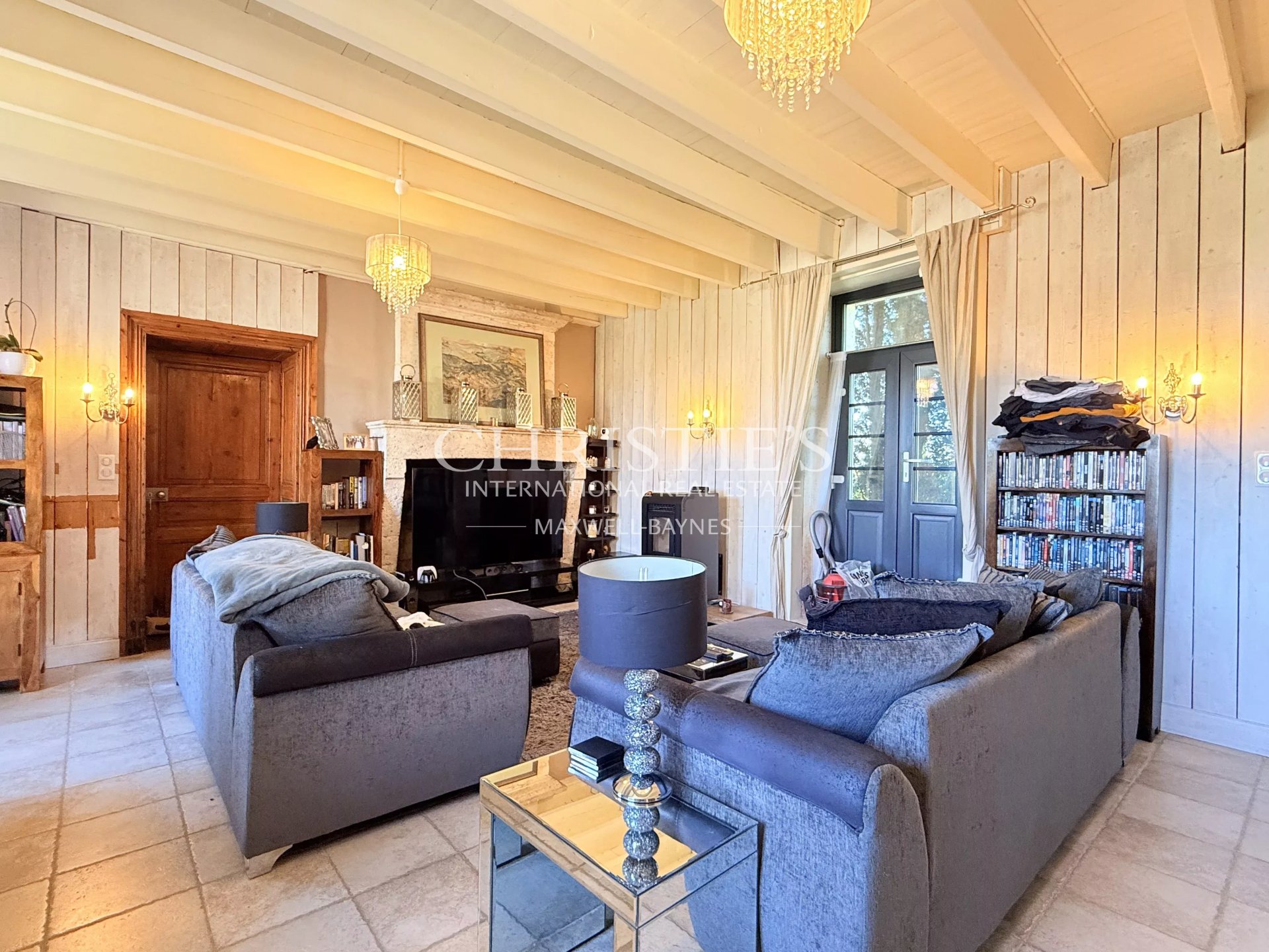 11 Bedroom Villa/Townhouse's Image 35