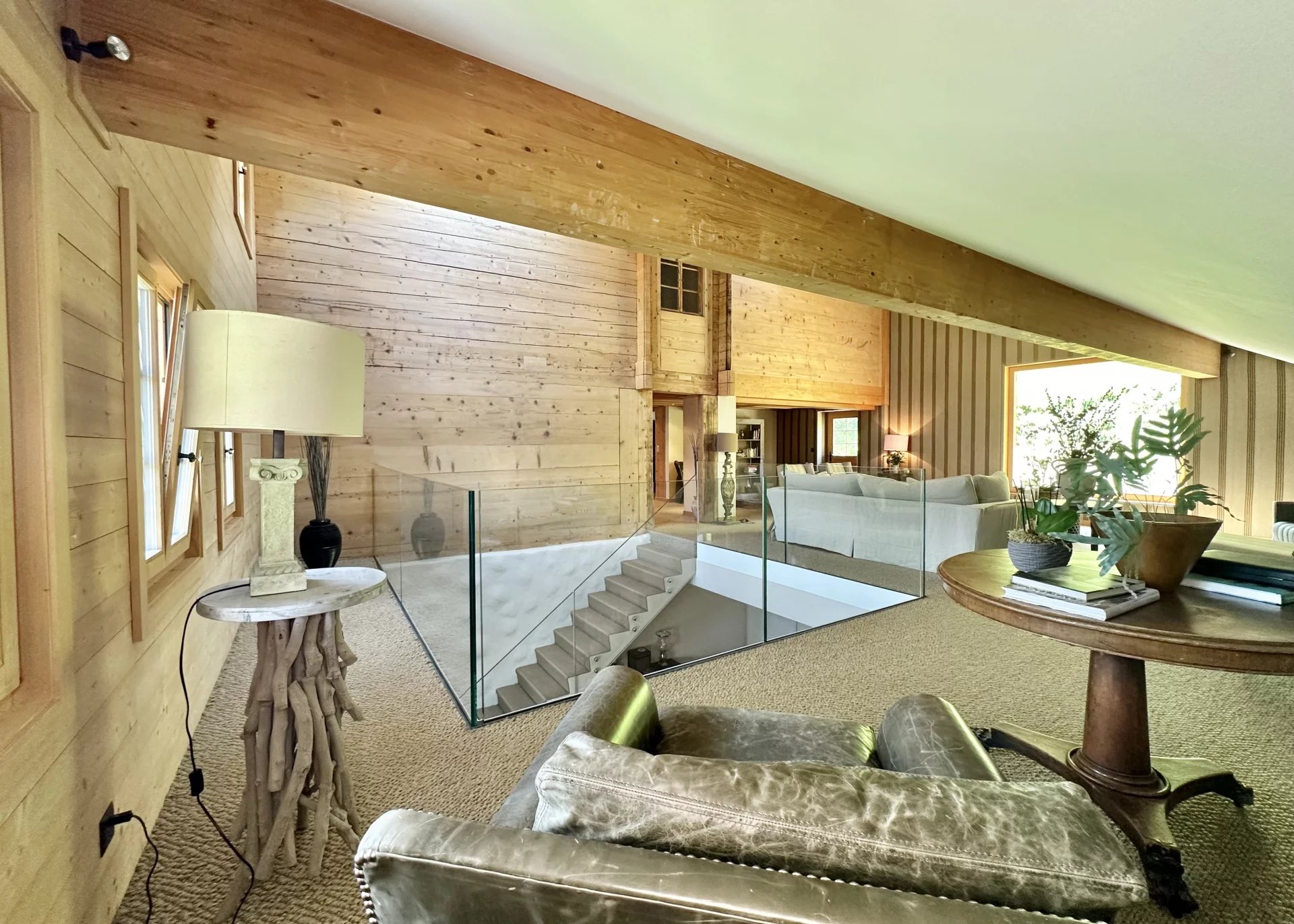 Grand luxurious chalet in Château d'Oex with ancillary barn