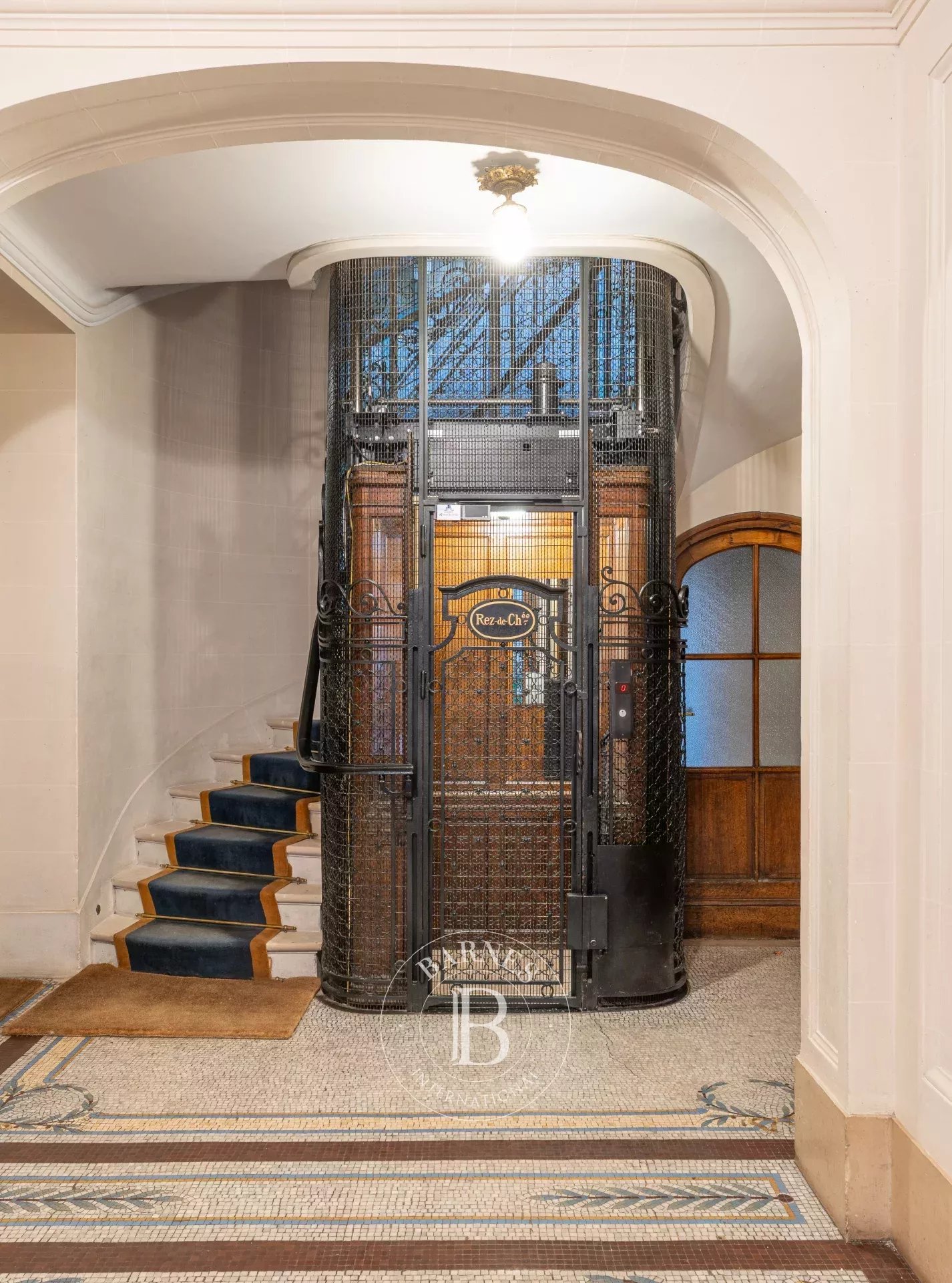 Daire Paris 8ème - picture 25