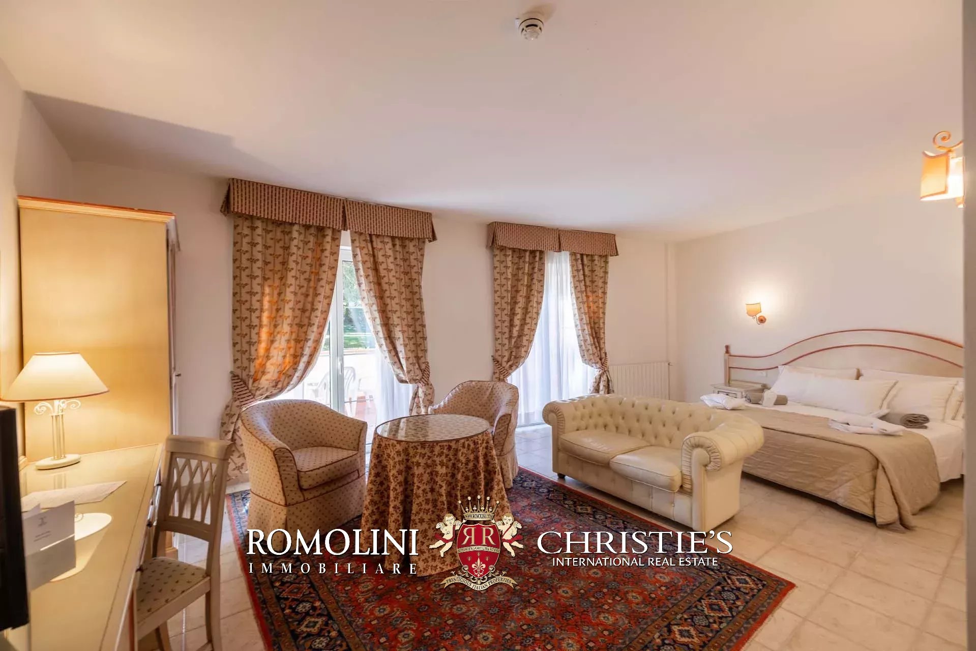 108 Bedroom Villa/Townhouse's Image 42