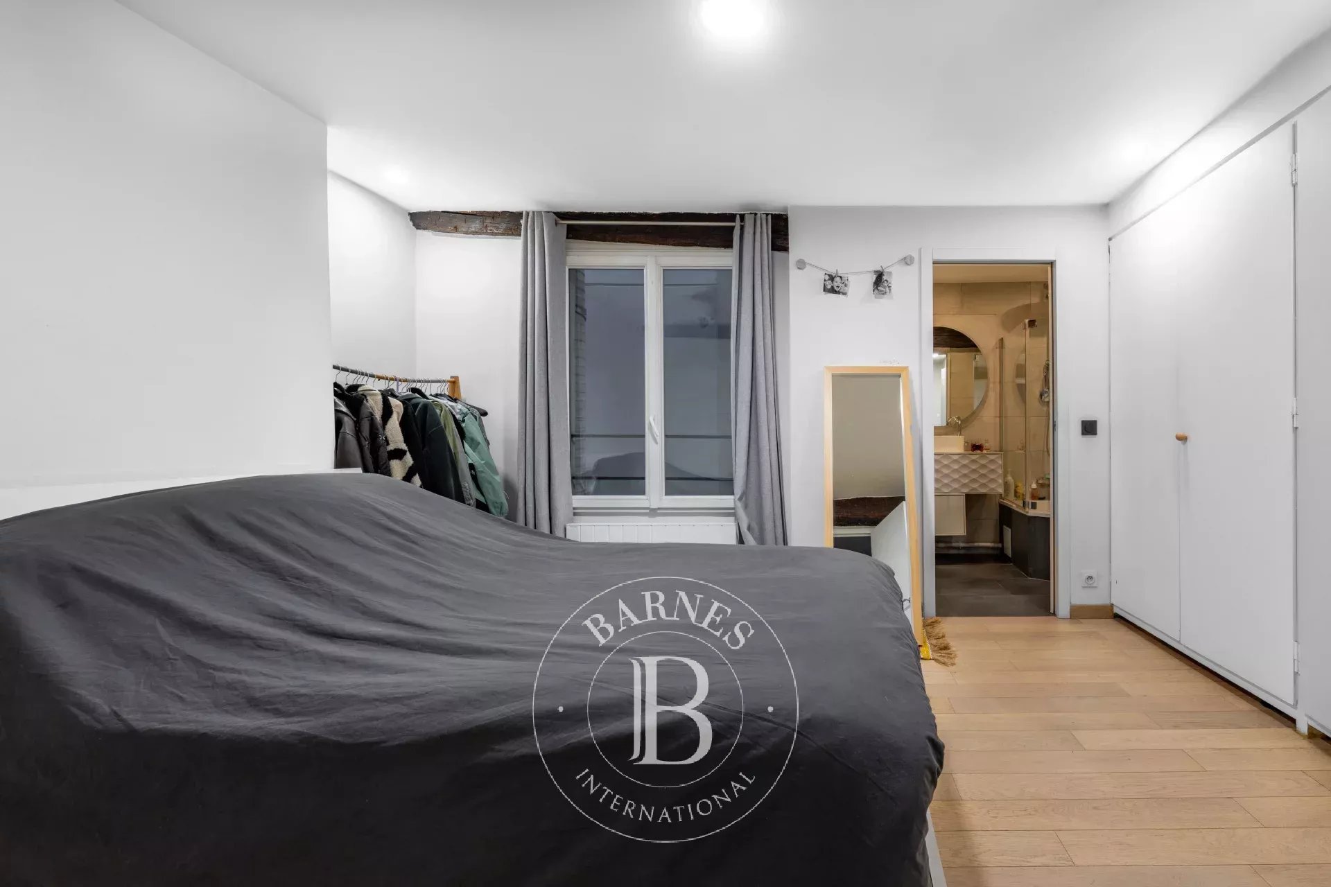 Daire Paris 4ème - picture 8