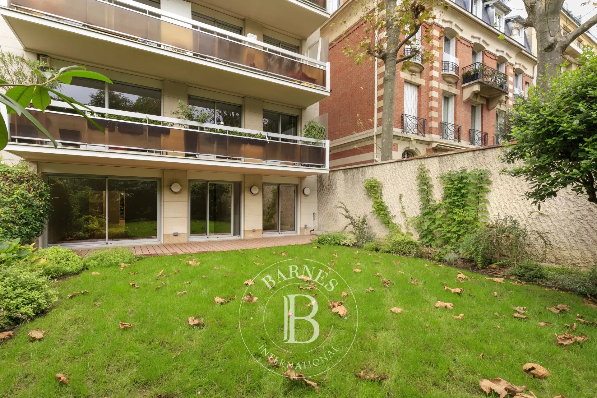 Neuilly - Inkermann - Garden Level - 3 Bedroom Dual-Aspect Apartment - picture 26