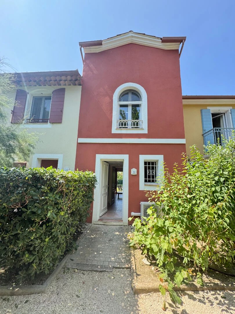 EXCLUSIVITÉ HAMEAU DE LA PINÈDE - MAISON MEUBLÉE - TRIPLEX À 350M DE LA PLAGE - GIENS (VAR)