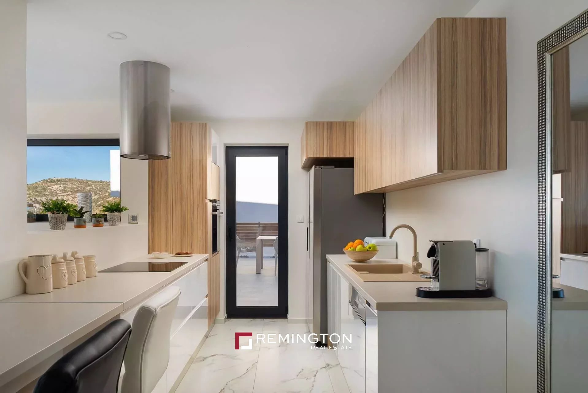 4 Bedroom Villa/Townhouse's Image 8
