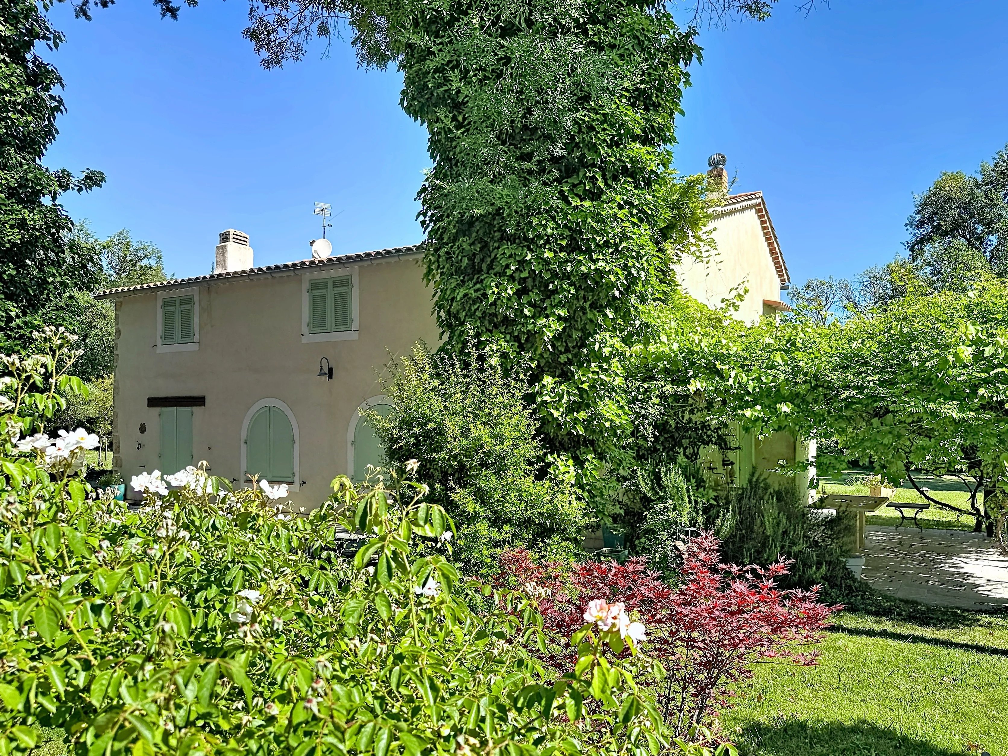 House in Salernes - view 1