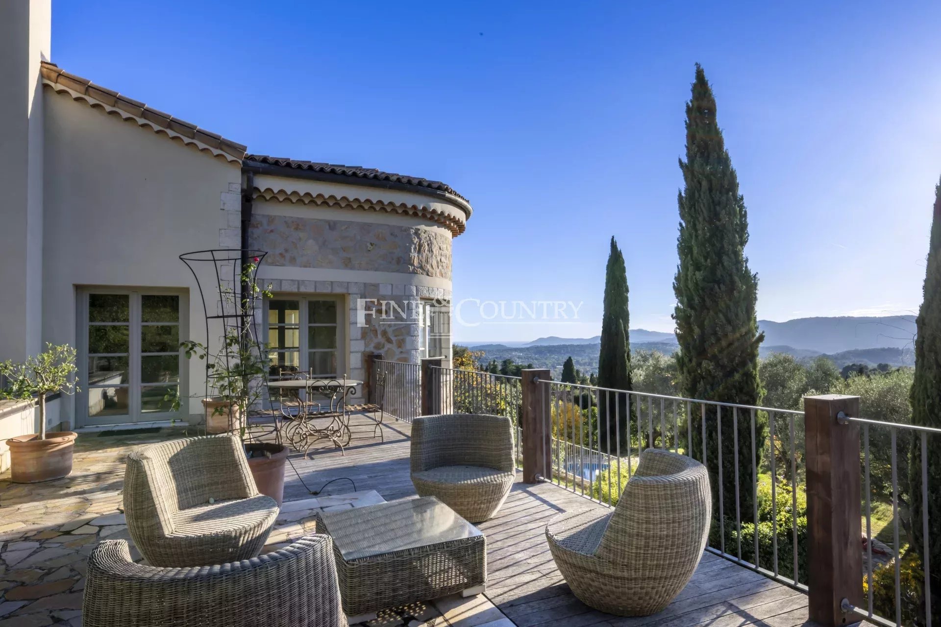 Photo of Villa for sale - Plascassier - Grasse