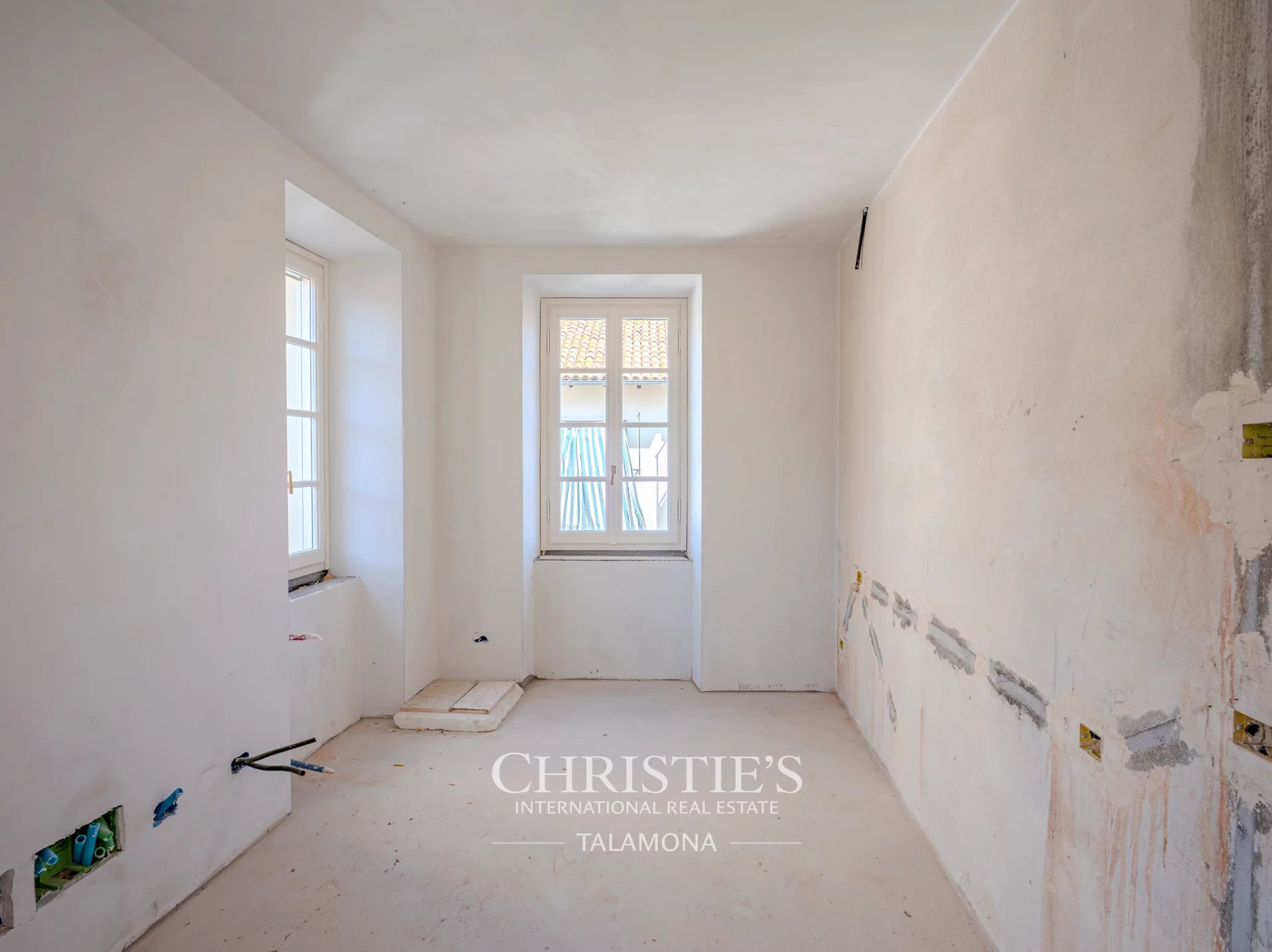 7 Bedroom Villa/Townhouse's Image 23