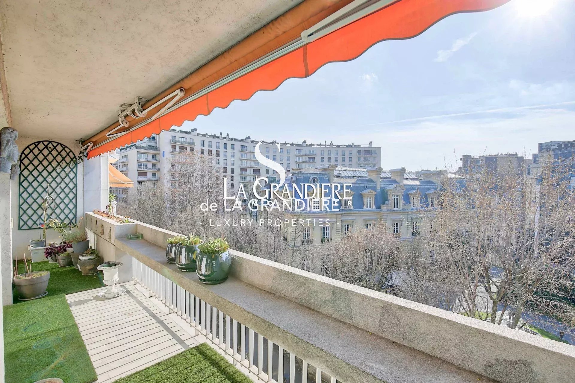 PARIS 16 - VICTOR HUGO /PORTE DAUPHINE -