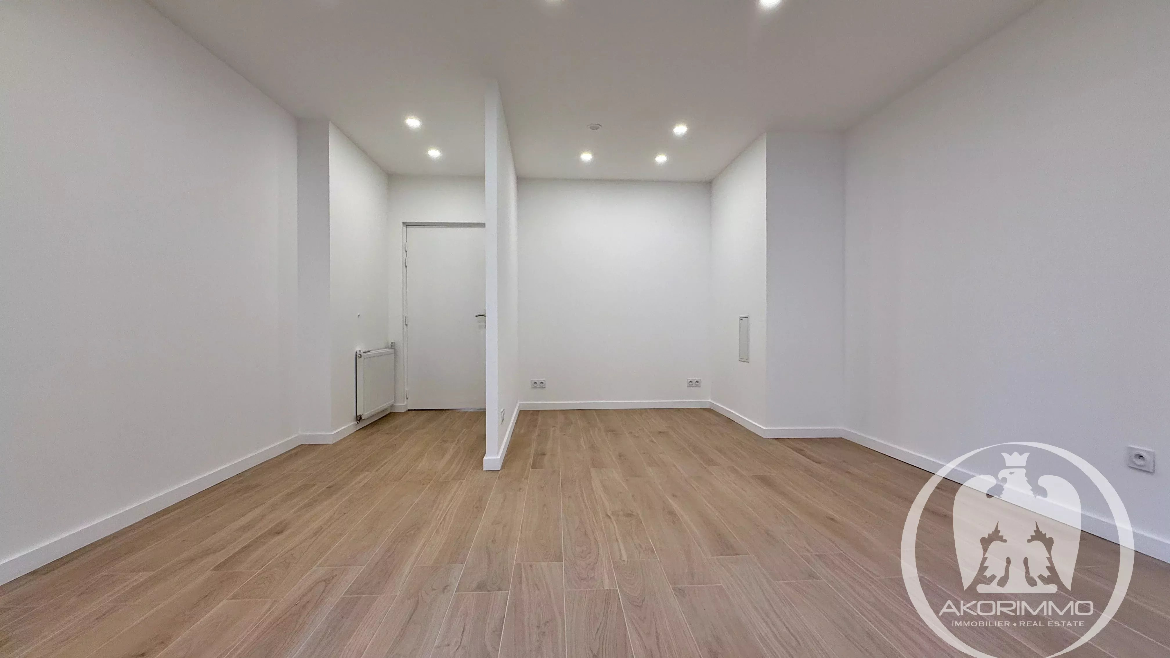 Comercio/Oficina  - Estudio  - 29.8 m2 -