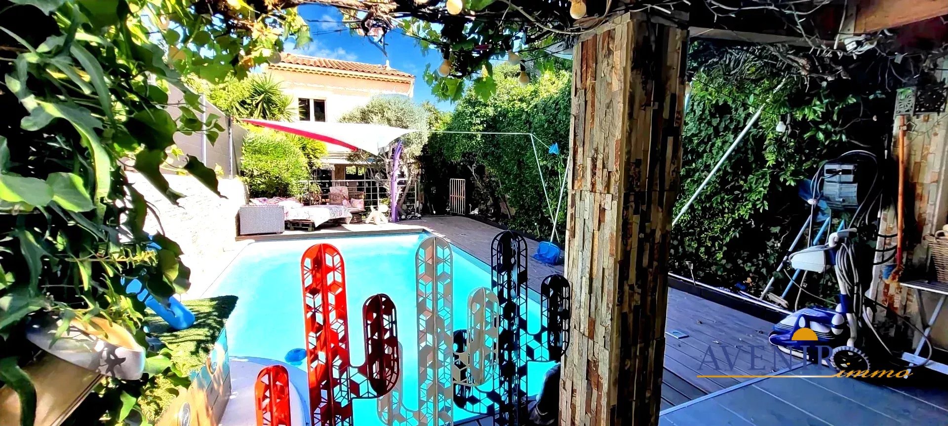 Agence immobilière de 