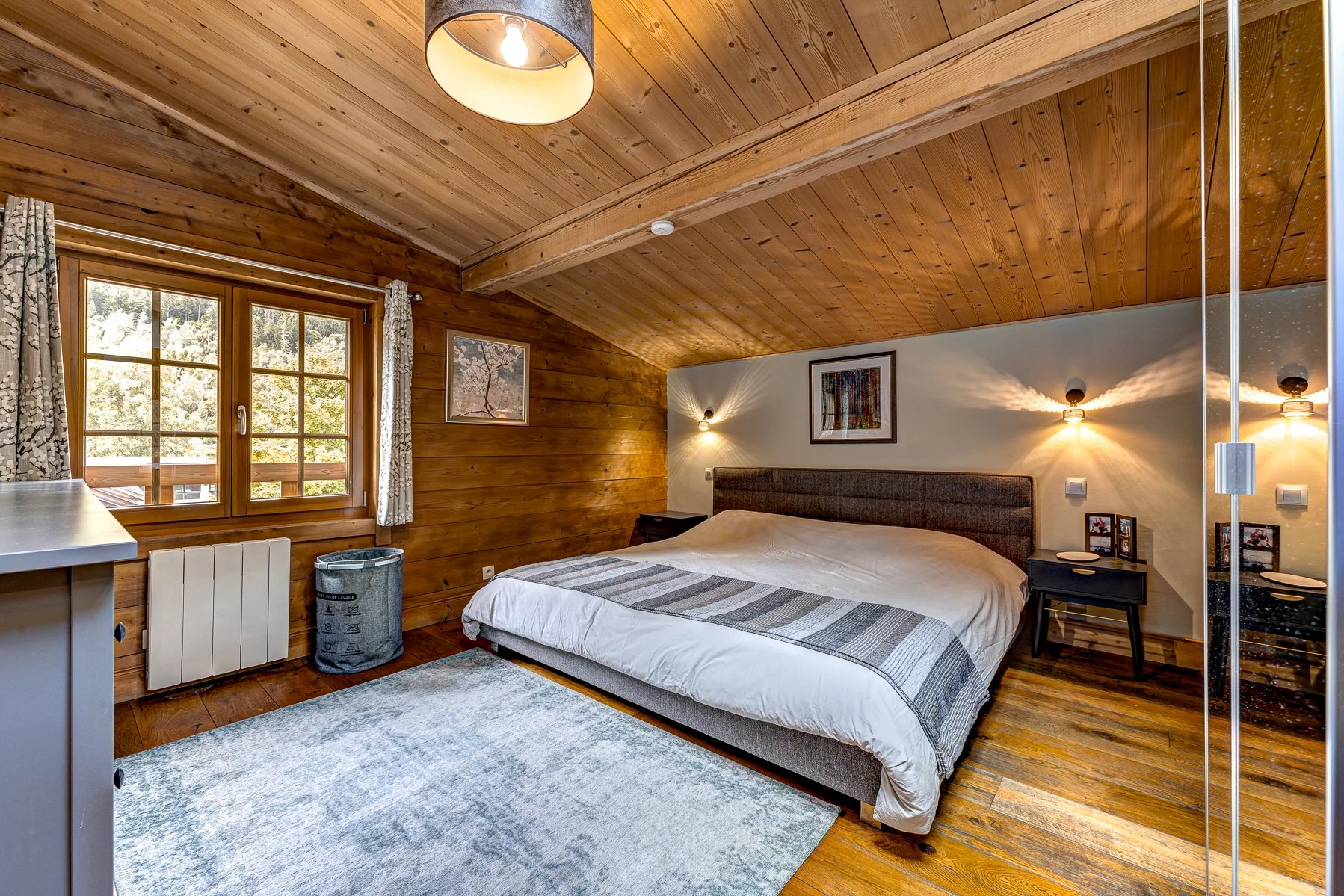 Photo of LES BOSSONS - A large, 4-bedroom chalet with independent apartment in les Bossons, Chamonix