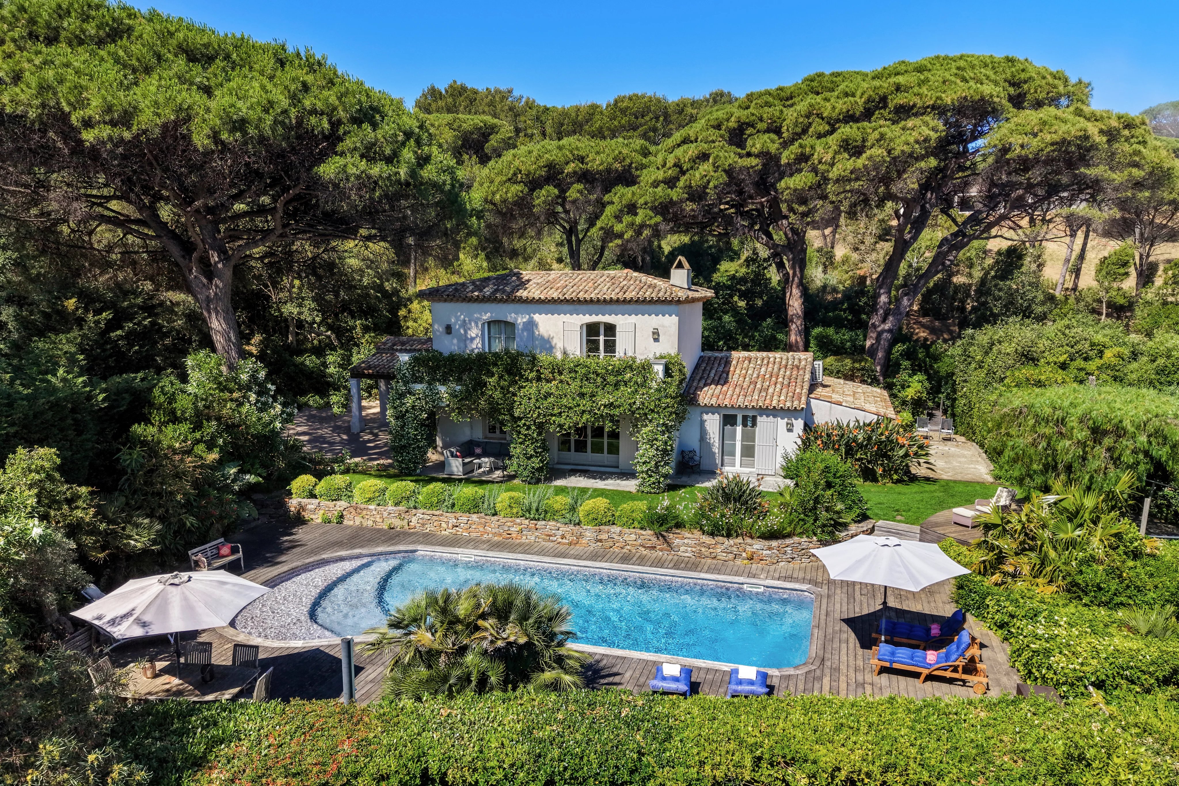 Charming five bedroom property located within a private estate, ideally situated between Les Salins and Les Canoubiers.