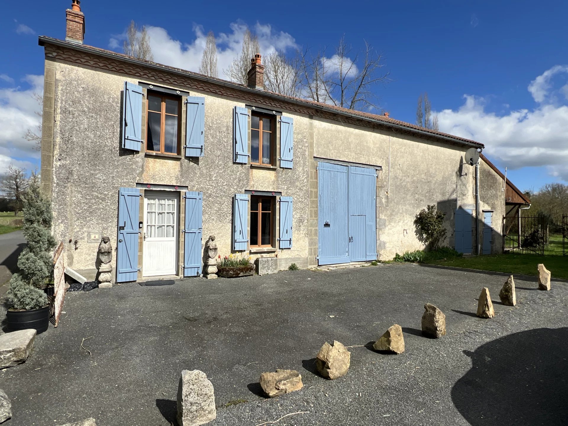 Life in the village square, fabulous large 4 bedroom, 3 bathroom detached house