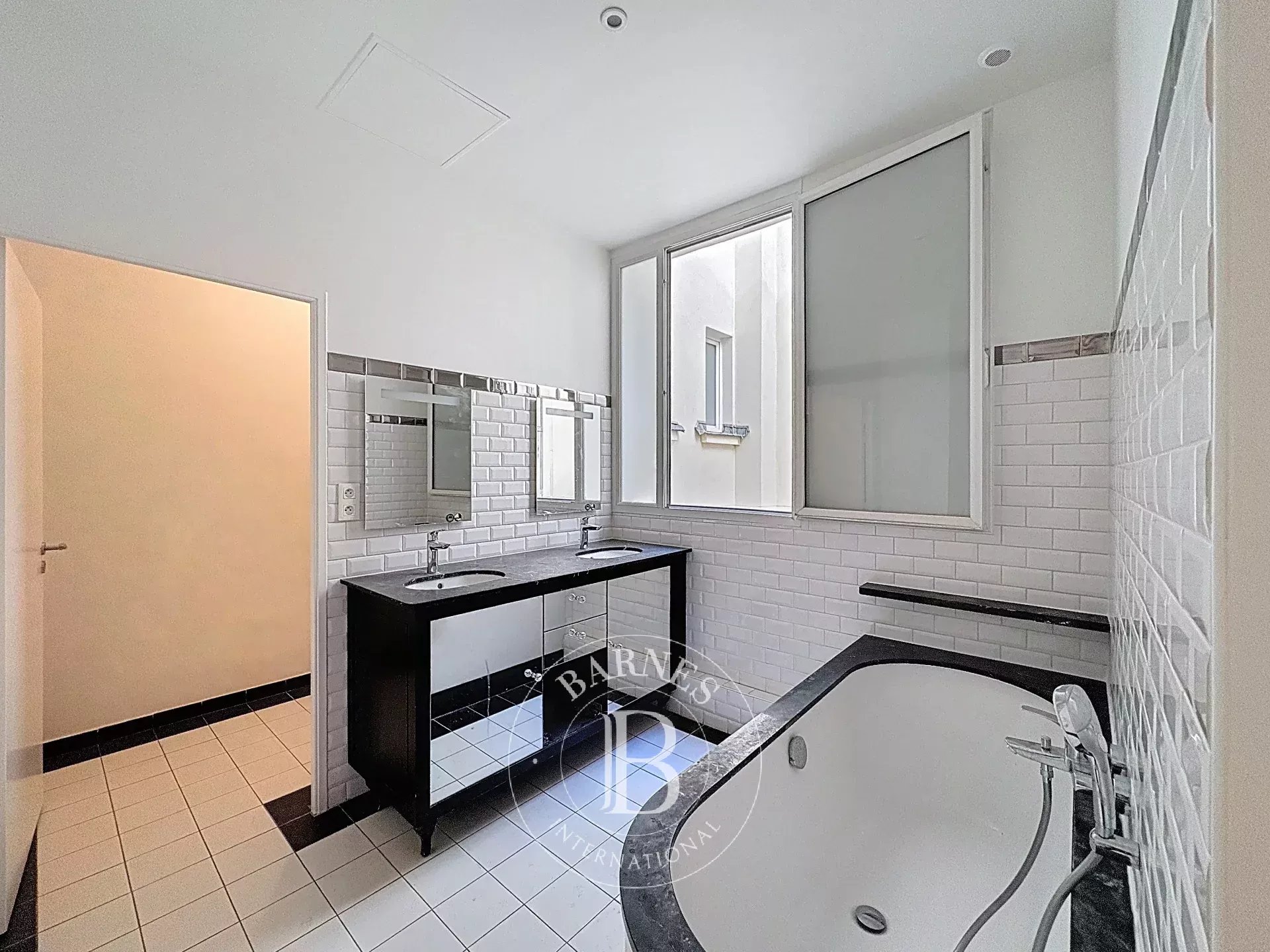 Paris  - Apartment 3 Bedrooms - picture 11