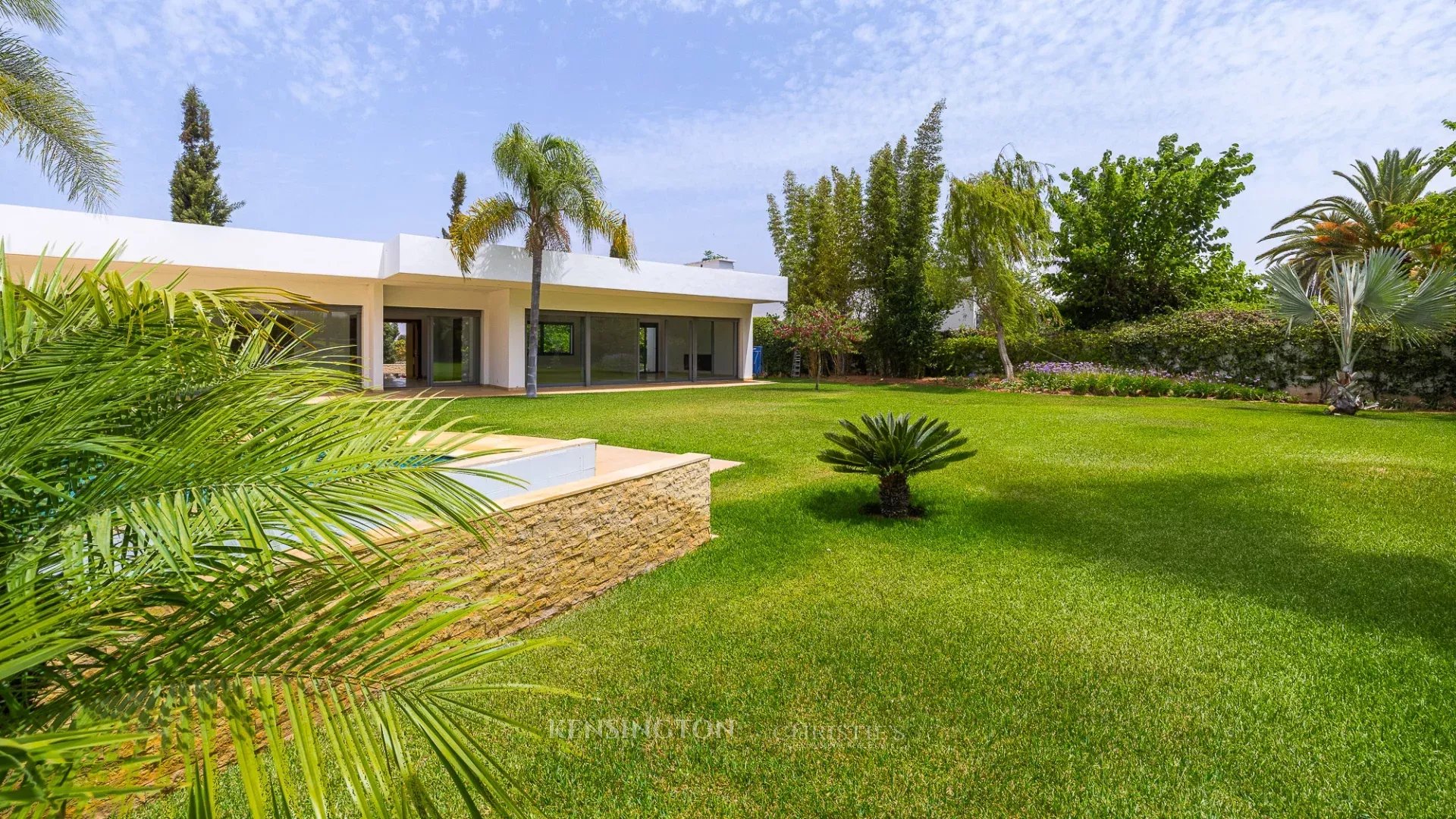 4 Bedroom Villa/Townhouse's Image 3