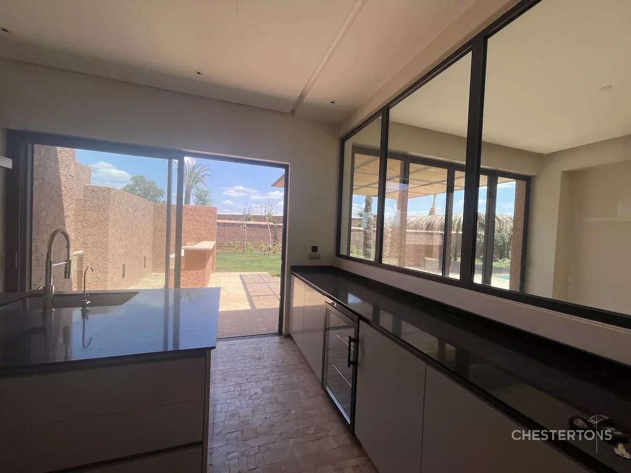  Image of Villa - 4 Bedrooms for Sale in Marrakech-Ménara-Marrakech-Morocco, Image 9
