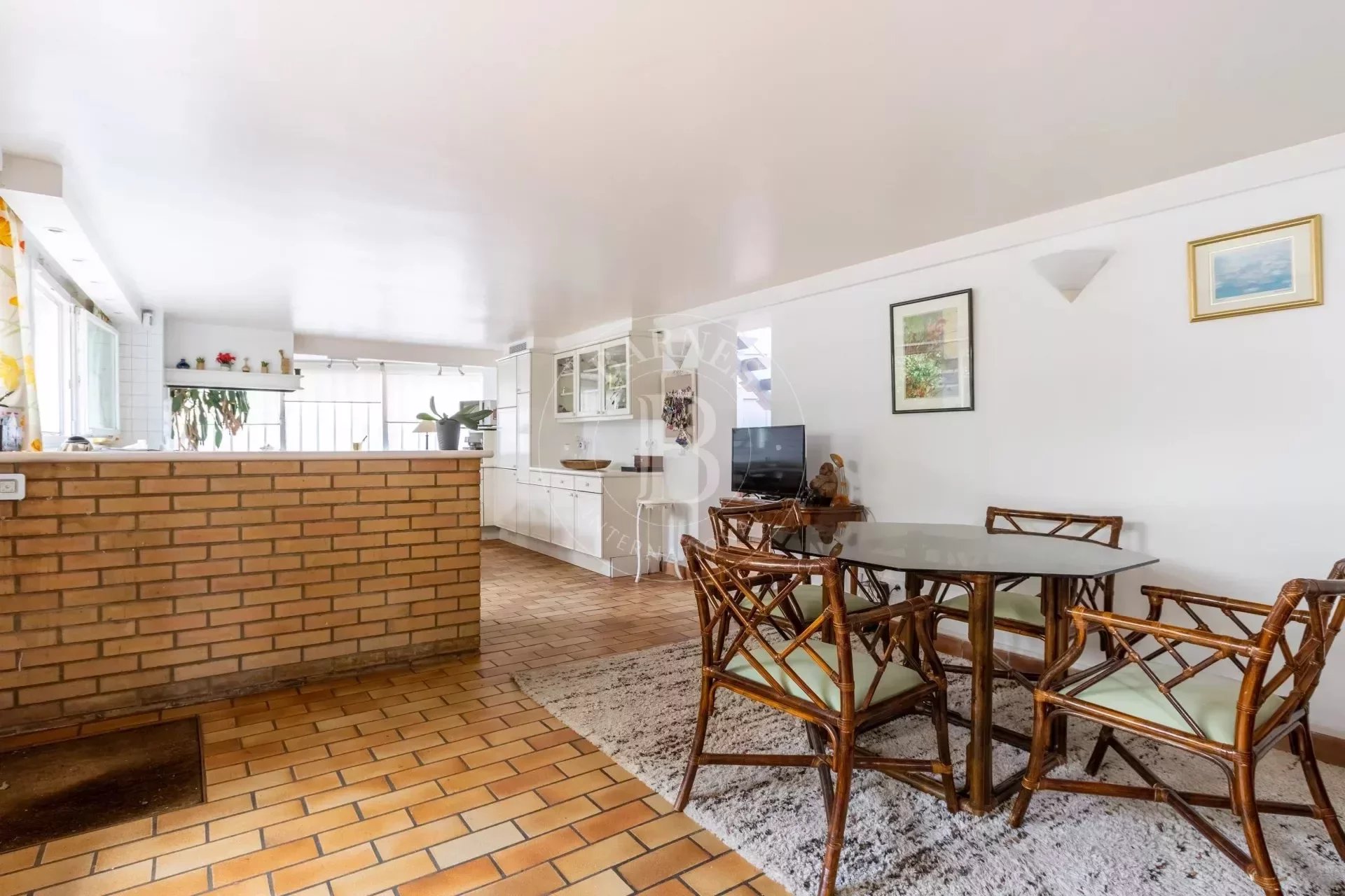 Ev Vanves - picture 6