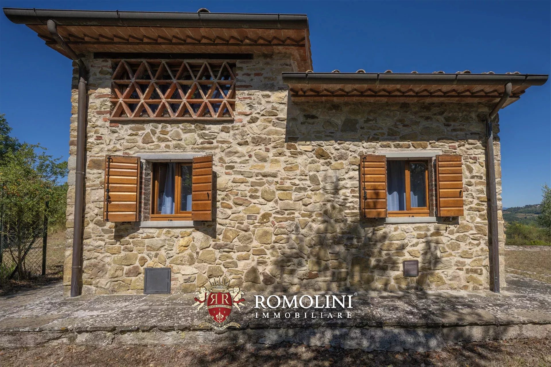 8 Bedroom Villa/Townhouse's Image 4