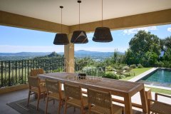 Contemporary villa with sea view and Château de Grimaud — photo 6 of 7