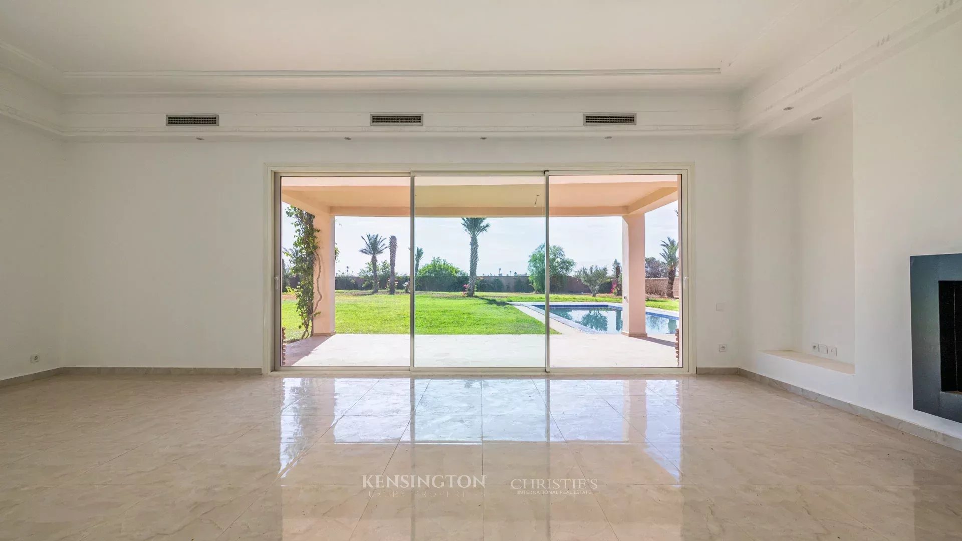 5 Bedroom Villa/Townhouse's Image 8
