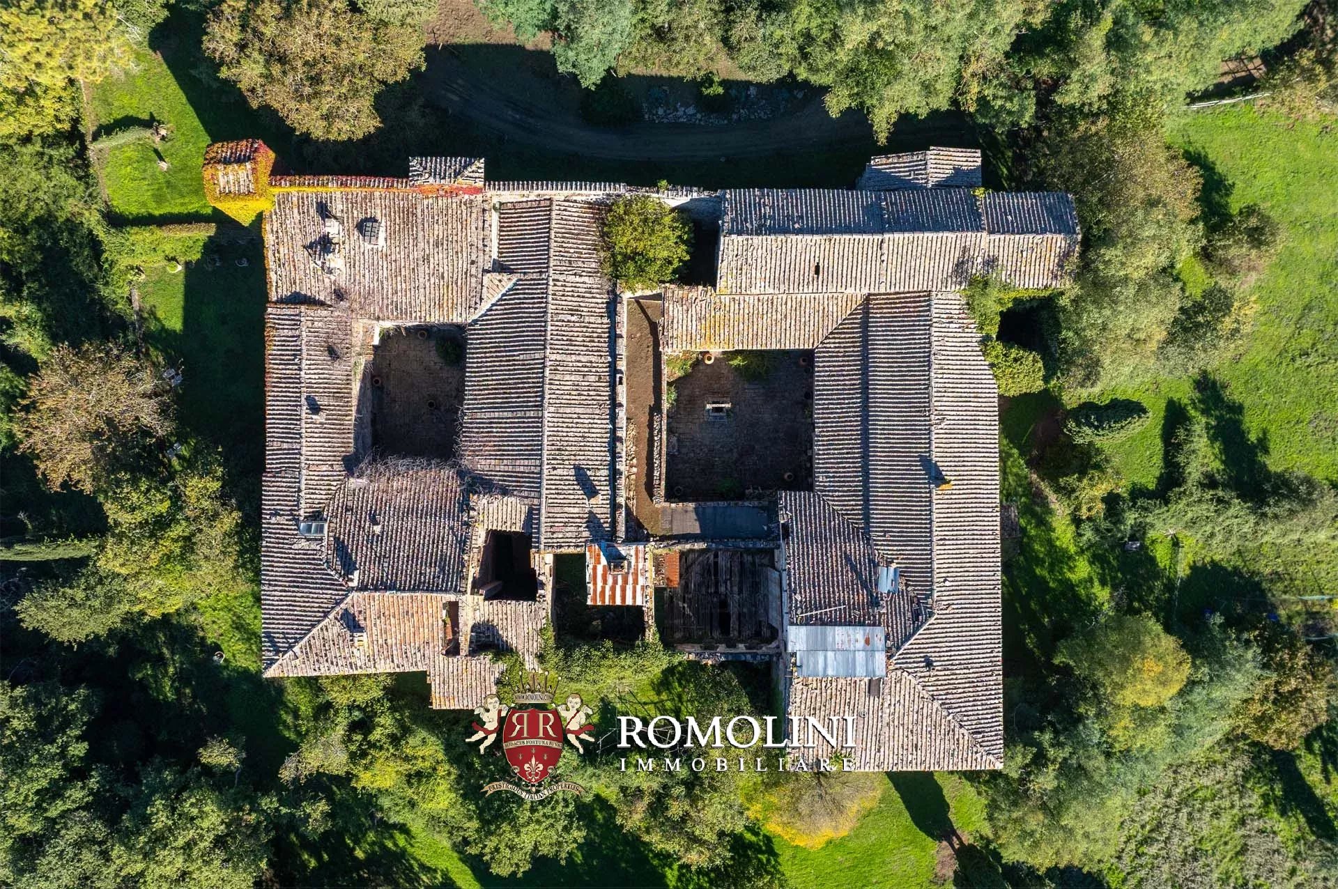 30 Bedroom Villa/Townhouse's Image 3