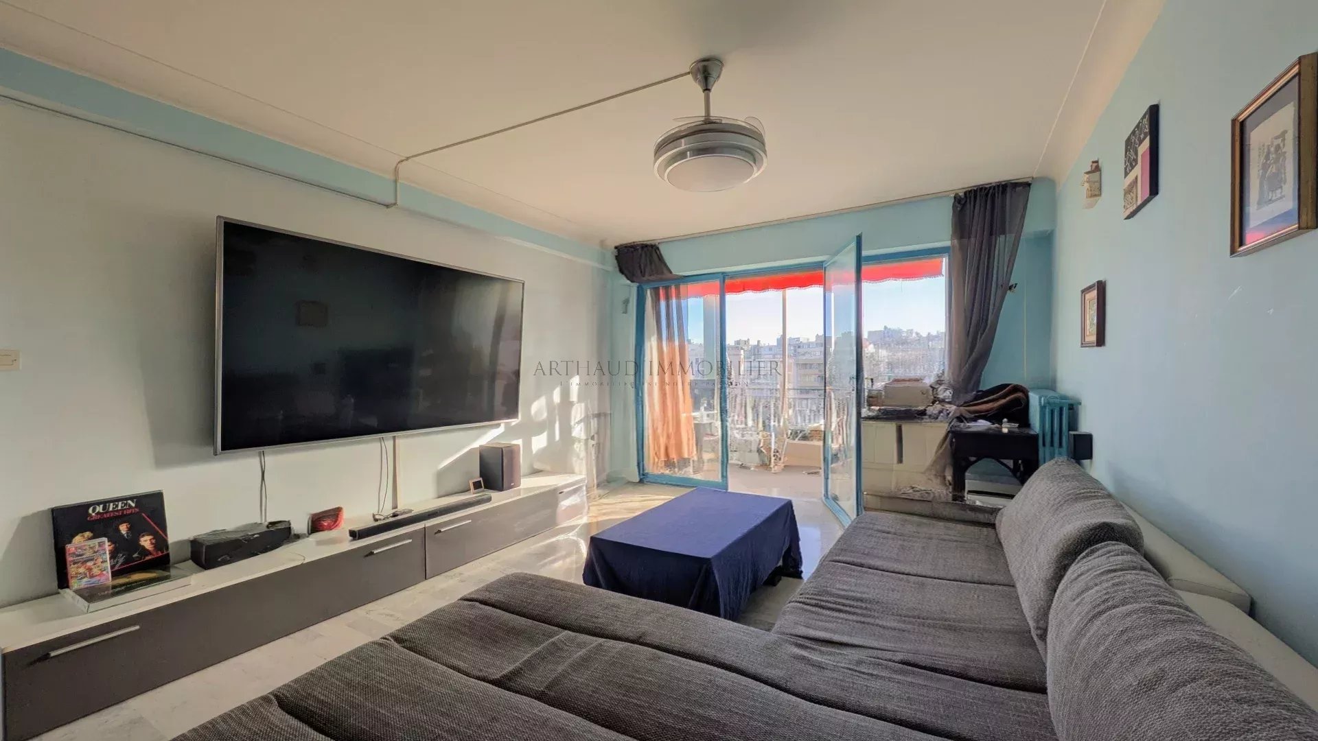 2 Pièces - Dernier étage – Terrasse plein ciel – Adresse prisée