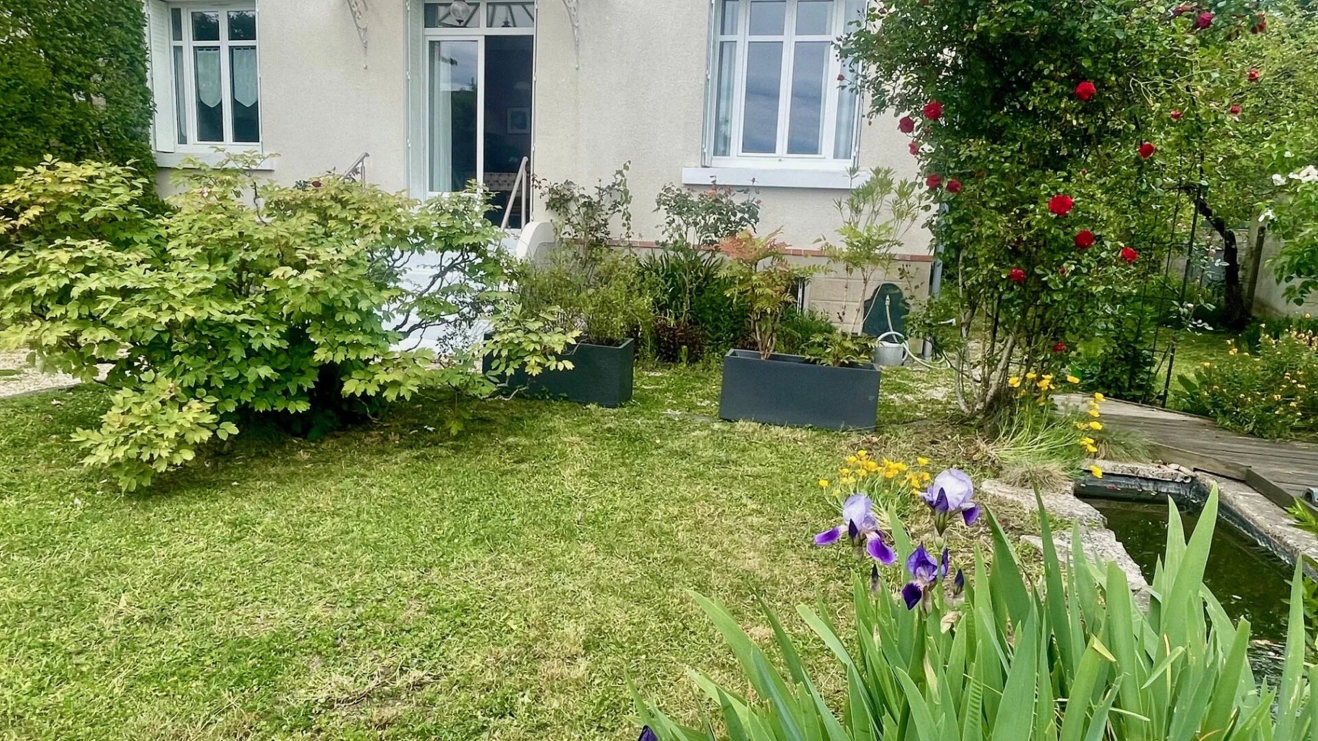 RARE à ST CYR !