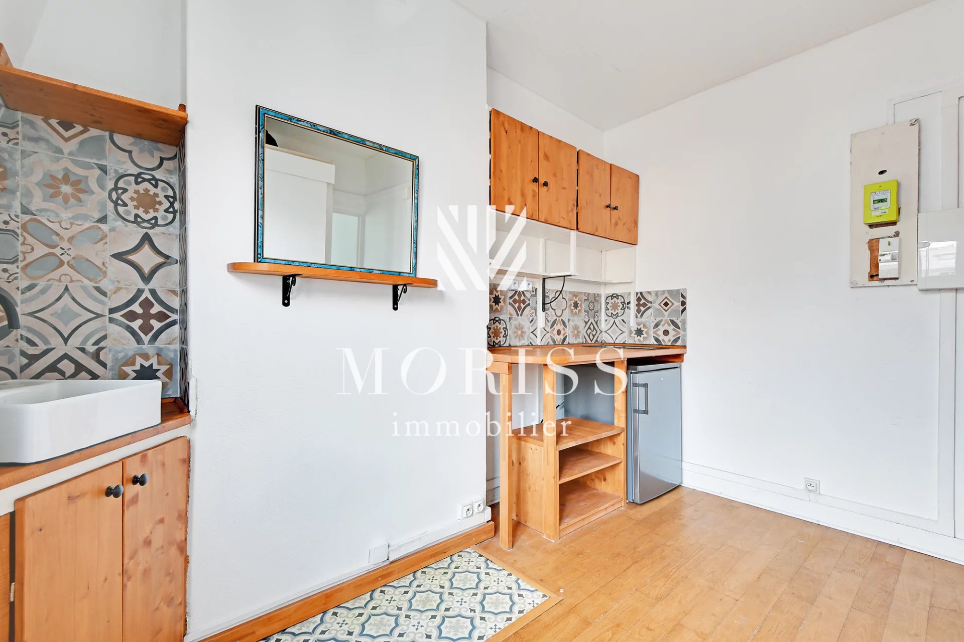 STUDIO - DERNIER ETAGE - 75018 PARIS - Image Array